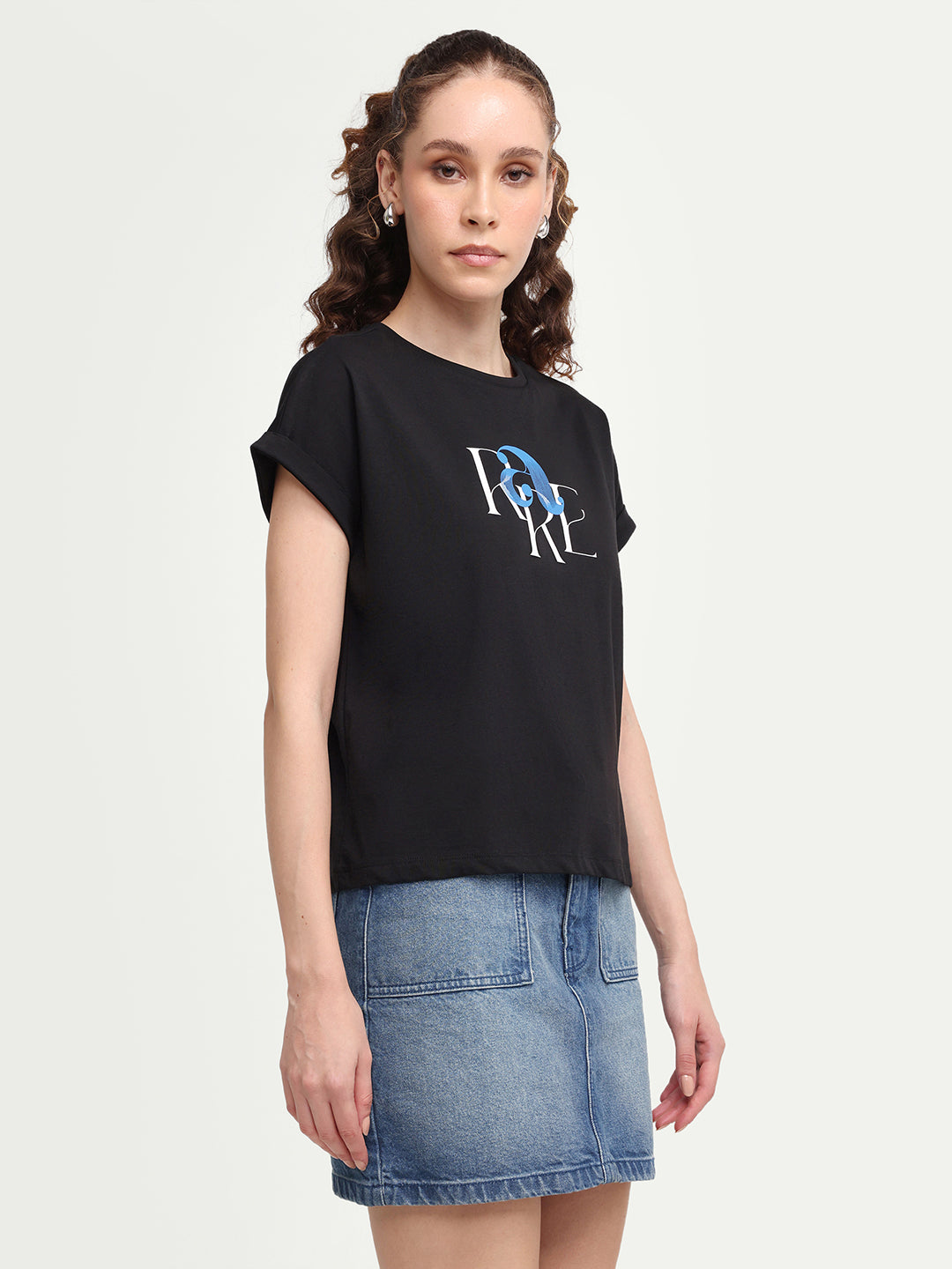 Rareism Women's Zue Black Cotton Crew Neck Pull-On Relaxed Typography Print T-Shirt