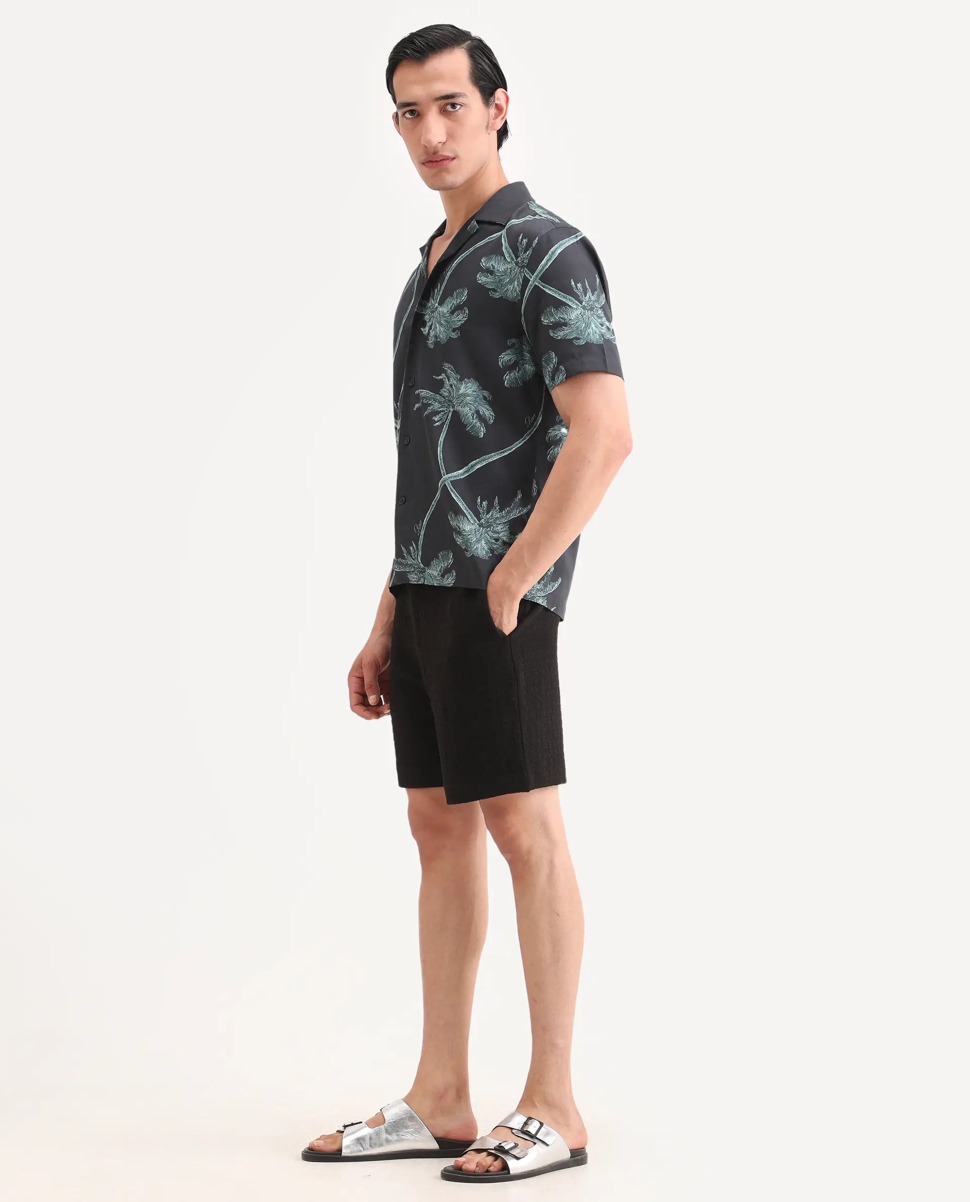 Rare Rabbit Men's Jas-2-Sh Black Cotton Blend Fabric Oversize Fit Jacquard Shorts
