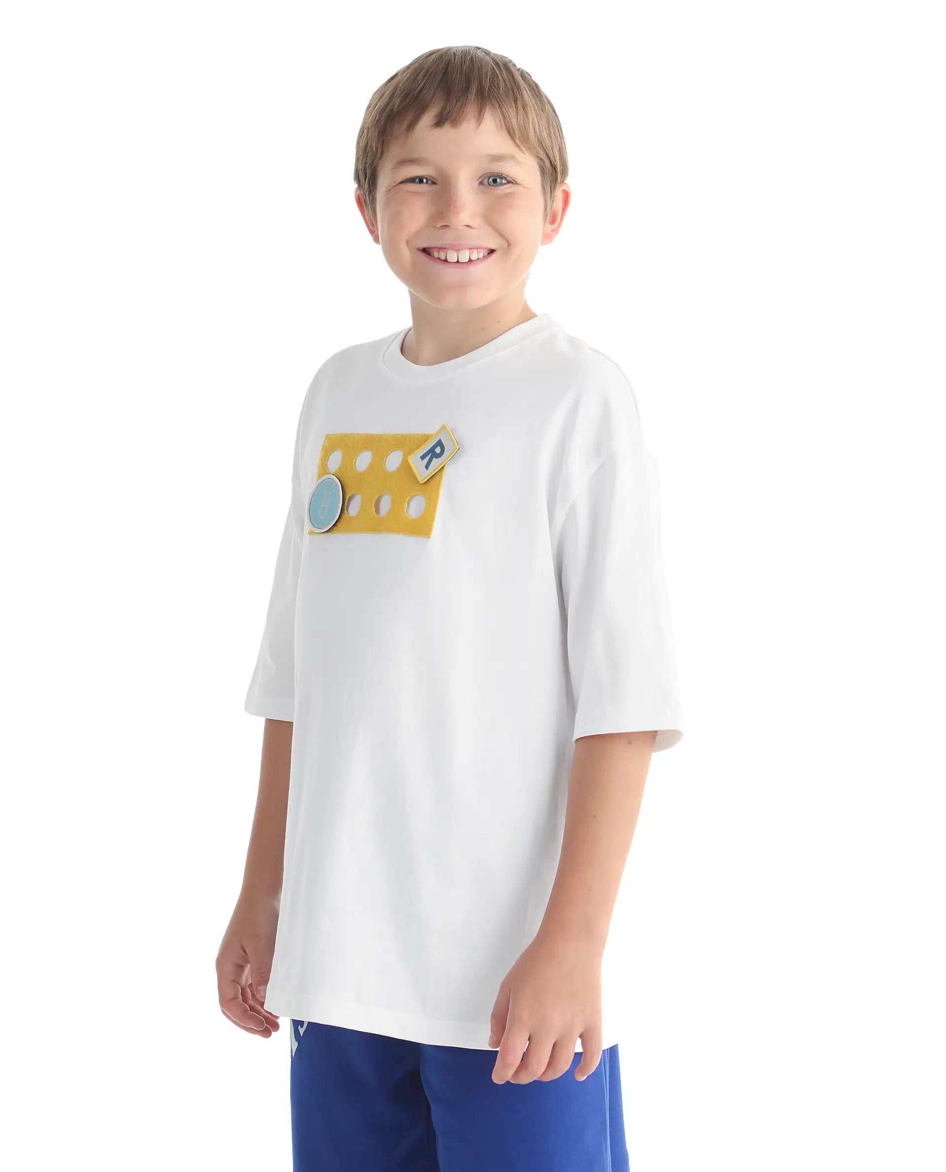 Rare Ones Kids Legun-26 White Cotton Pull-On Closure Badge Applique Oversized Fit T-Shirt
