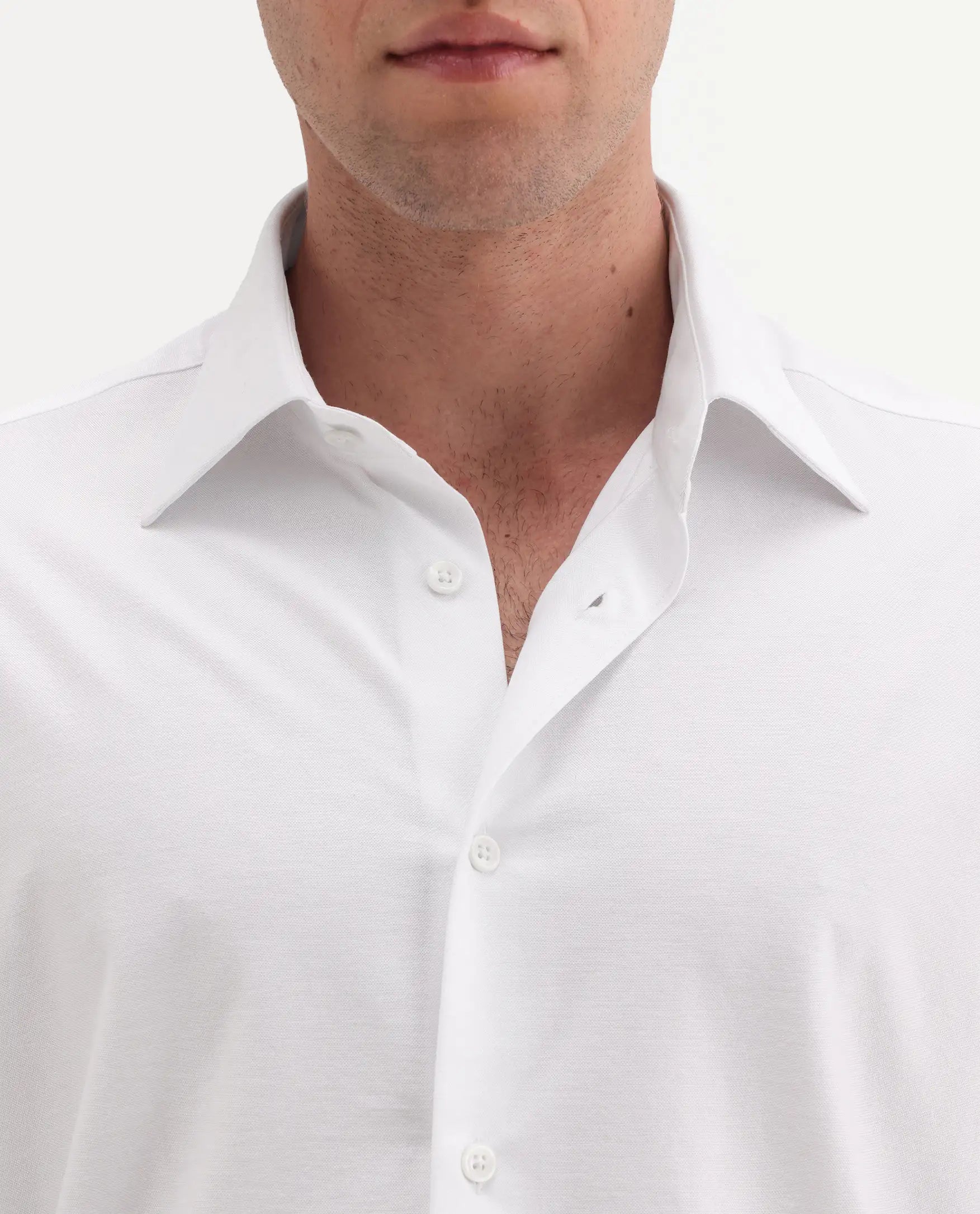 Rare Rabbit Men's Bogi White Cotton Blend Full Sleeve Spread Collar Regular Fit Plain Shirt
