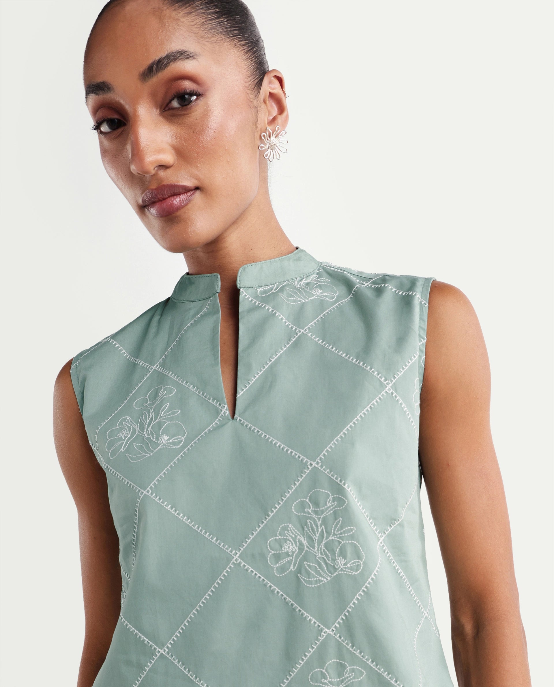 Rareism Women's Hax Dusky Green Cotton Sleeveless Band Collar Pull-On Regular Plain Top