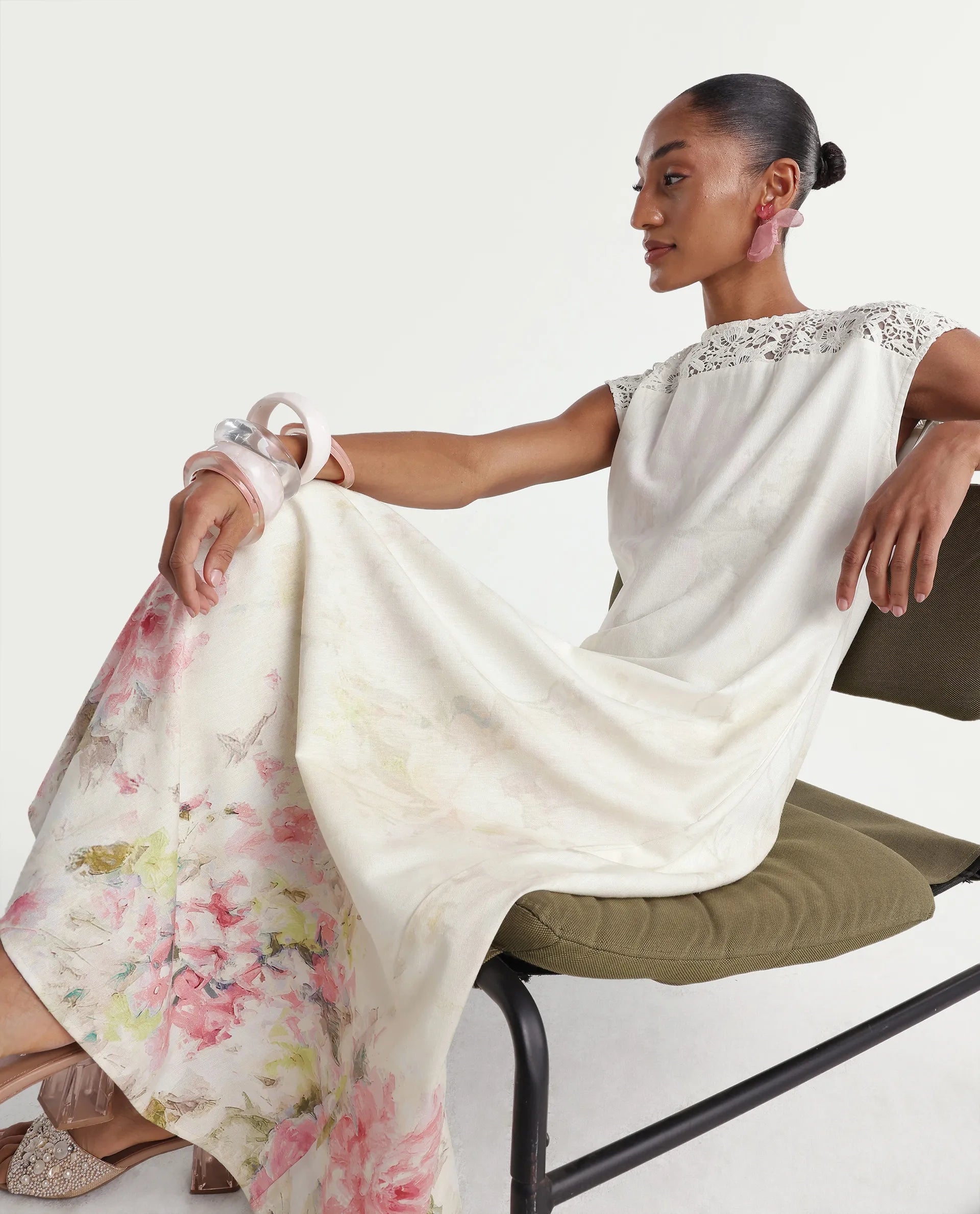 Rareism Women's Hego Off White Viscose Blend Fabric Crew Neck A-Line Floral Print Dress
