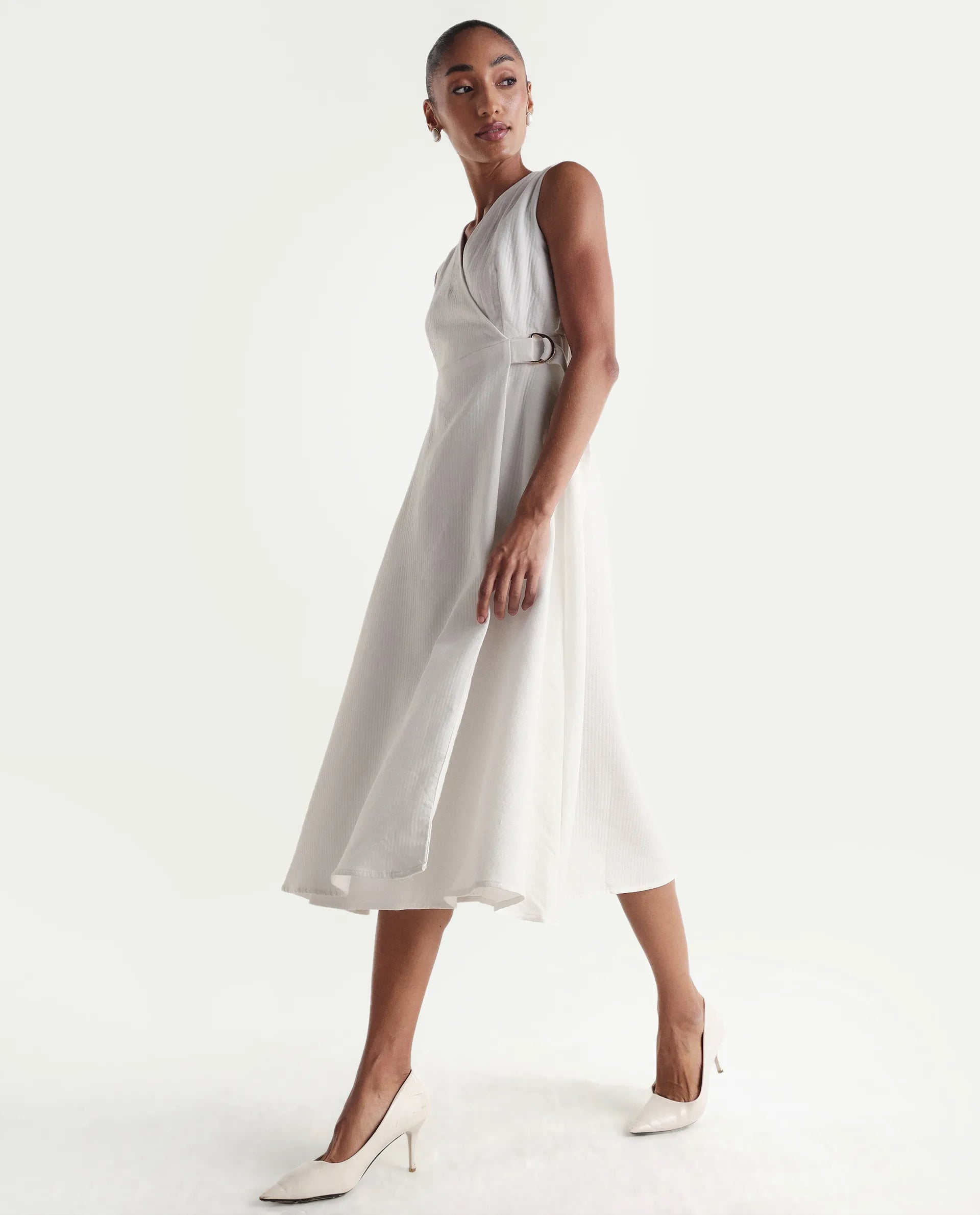 Rareism Women's Rulet Primary Beige Cotton Sleeveless V-Neck A-Line Plain Dress