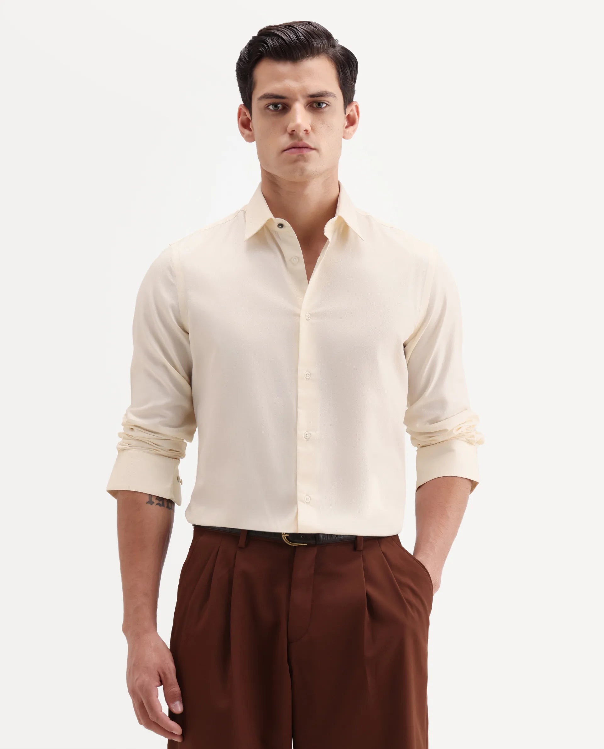 Rare Rabbit Men's Giro Light Yellow Cotton Full Sleeve Spread Collar Regular Fit Plain Shirt