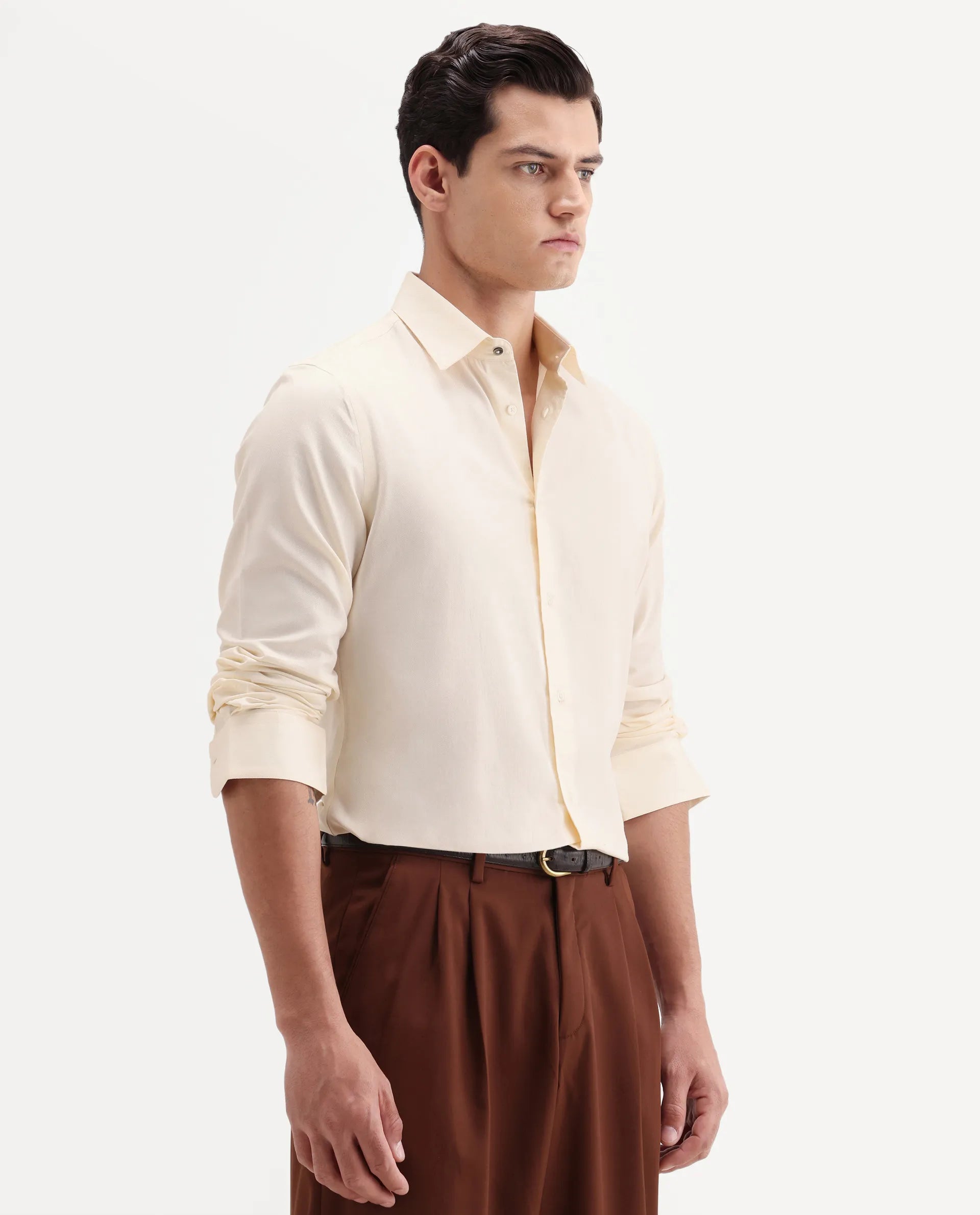 Rare Rabbit Men's Giro Light Yellow Cotton Full Sleeve Spread Collar Regular Fit Plain Shirt
