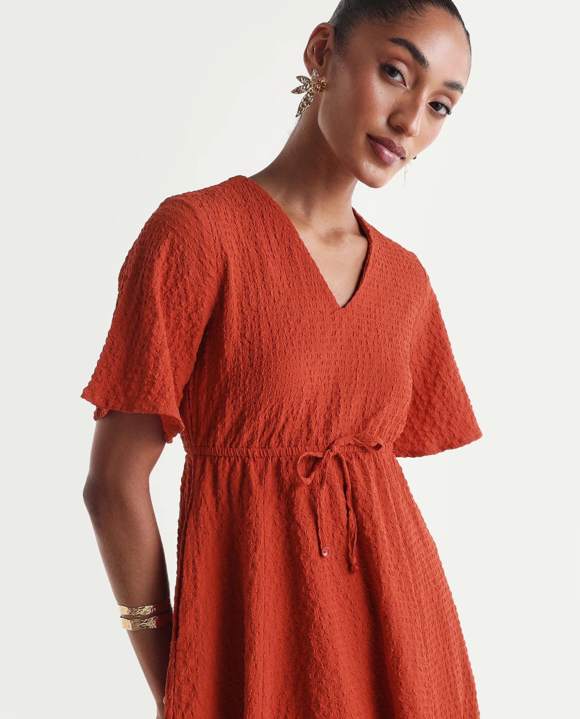 Rareism Women's Vondien Rust Polyester Half Sleeve V-Neck Flared Dress