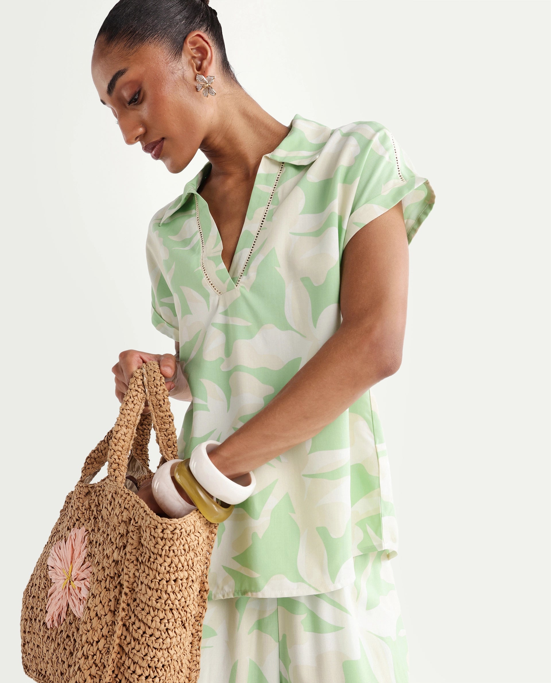 Rareism Women's Vasin-T Light Green Viscose Johnny Collar Boxy Abstract Print Top