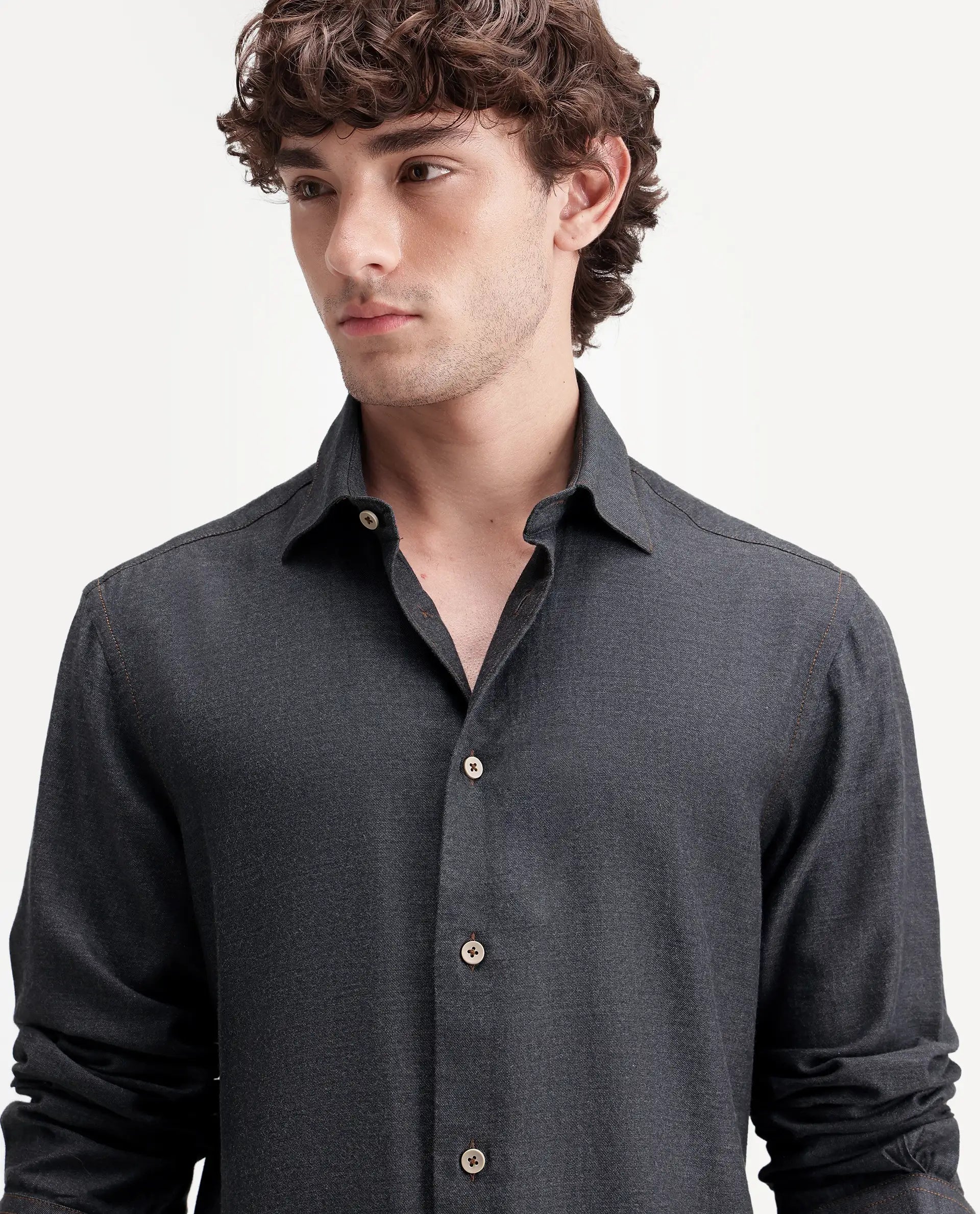 Rare Rabbit Men's Widow Black Cotton Blend Fabric Full Sleeve Collared Regular Fit Plain Shirt