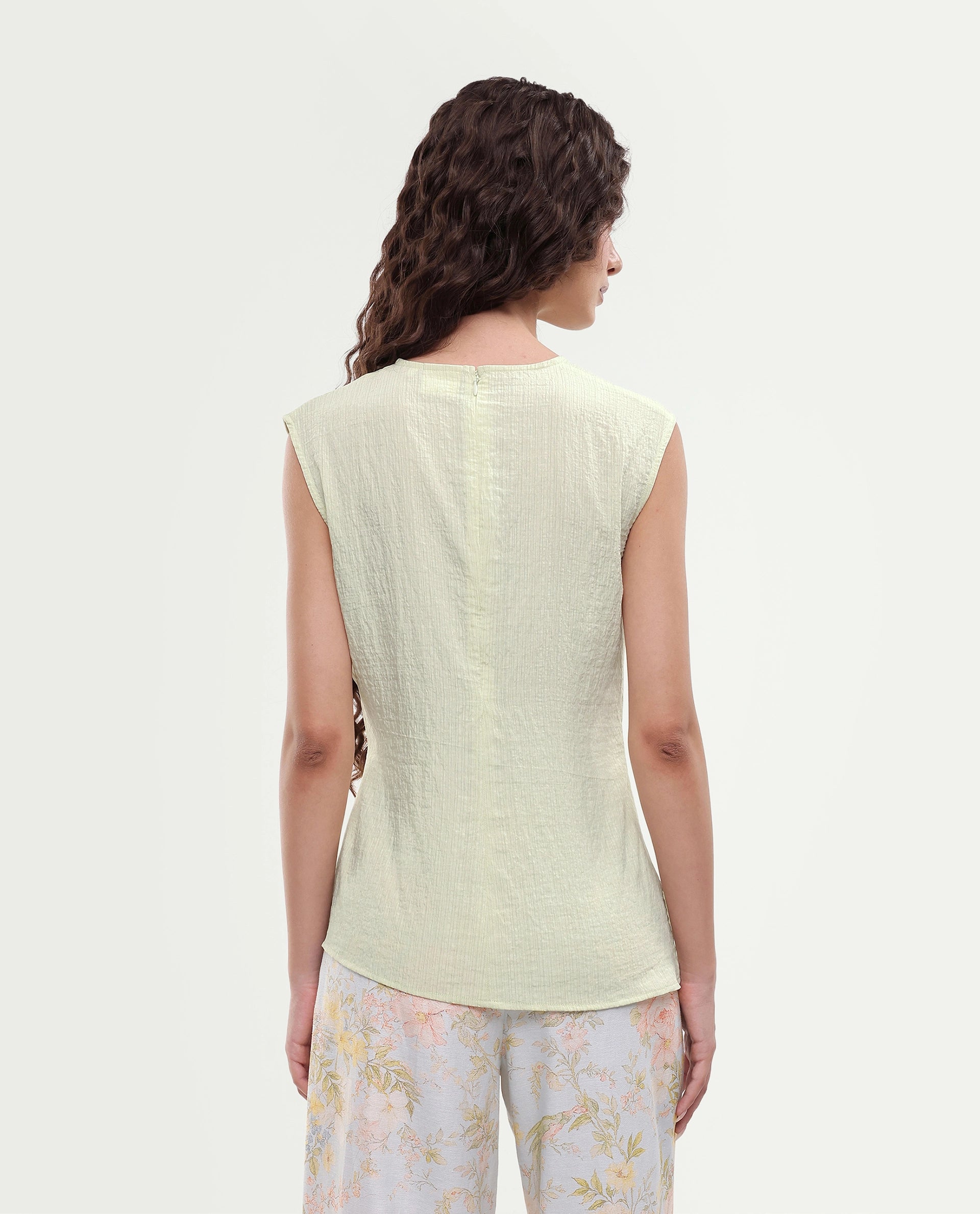 Rareism Women's Daca Light Green Viscose Blend Crew Neck Button Regular Plain Top