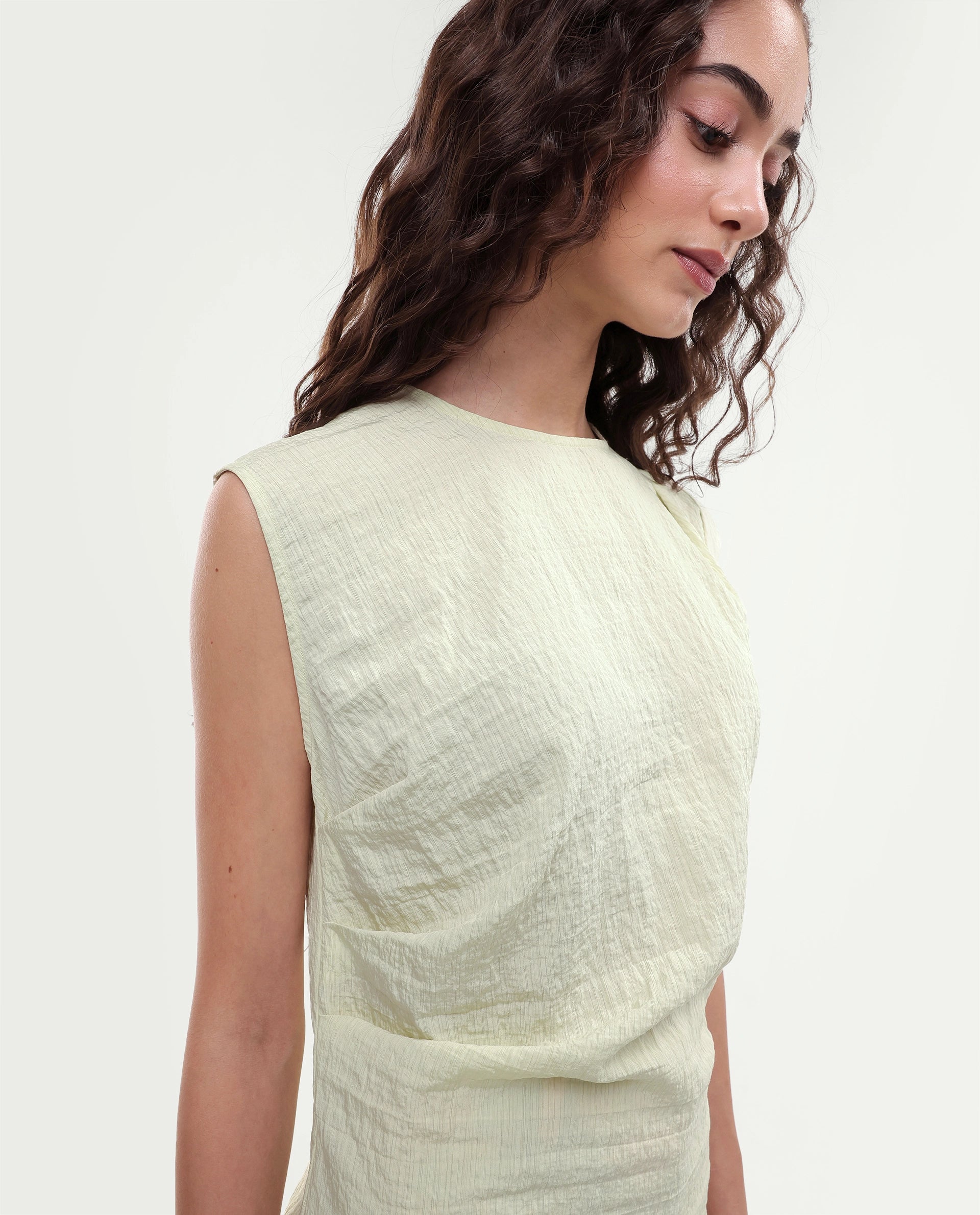 Rareism Women's Daca Light Green Viscose Blend Crew Neck Button Regular Plain Top
