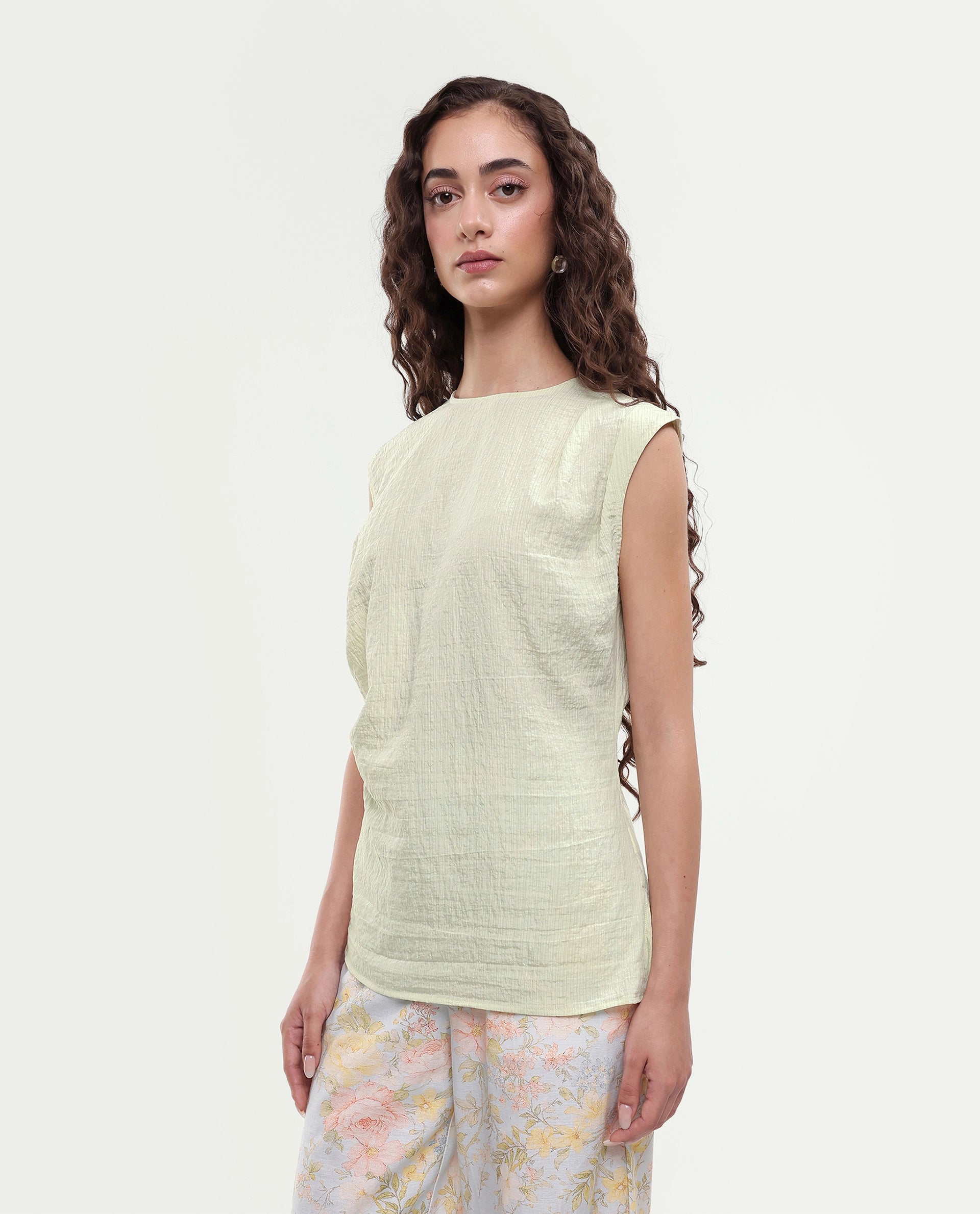 Rareism Women's Daca Light Green Viscose Blend Crew Neck Button Regular Plain Top