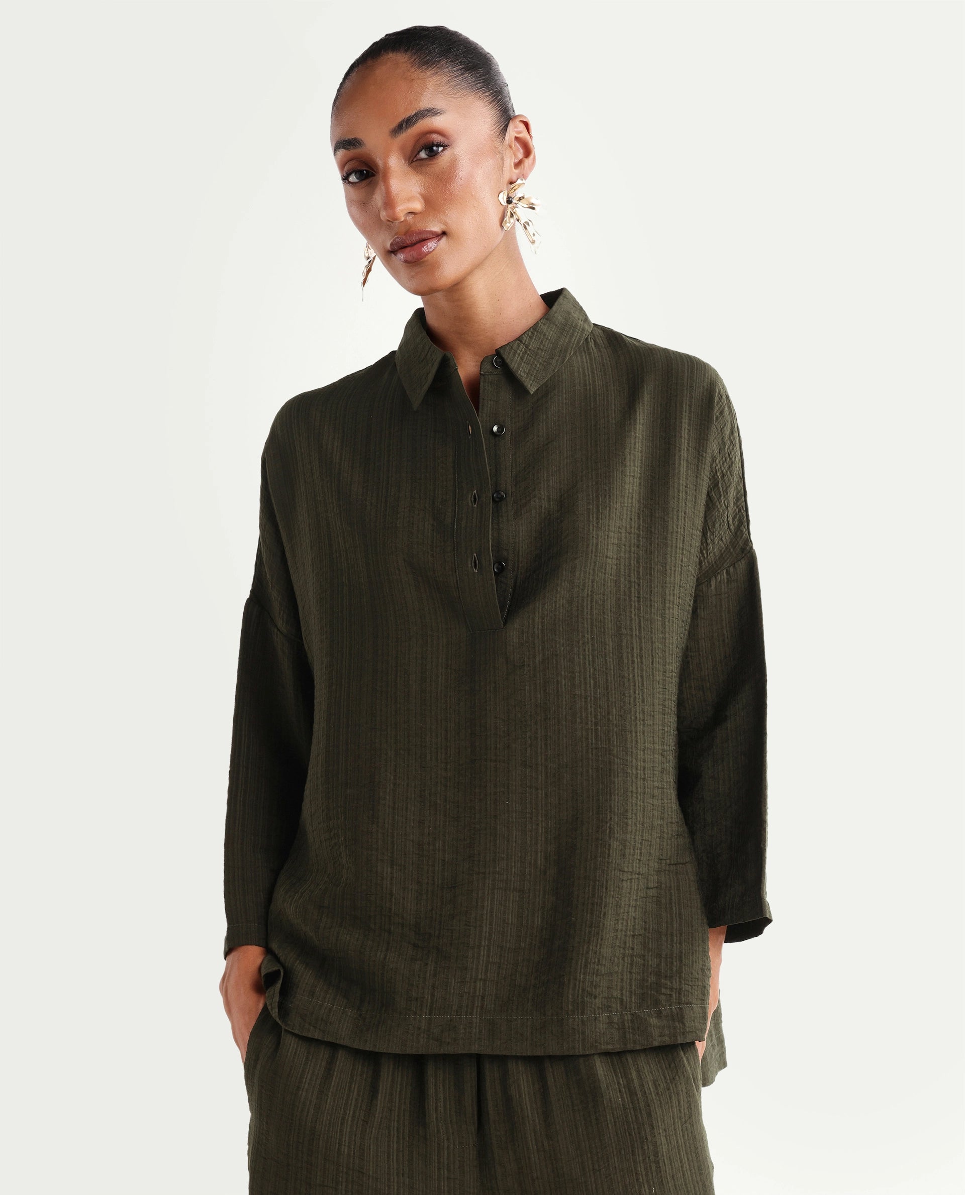 Rareism Women's Dano-T Olive Viscose Blend Jonny Collar Pull-On Oversized Plain Top