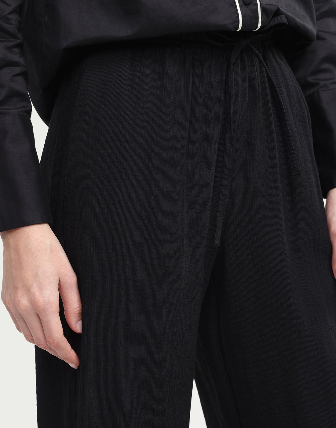 Rareism Women's Duniq Black Viscose Blend Straight Plain Trouser