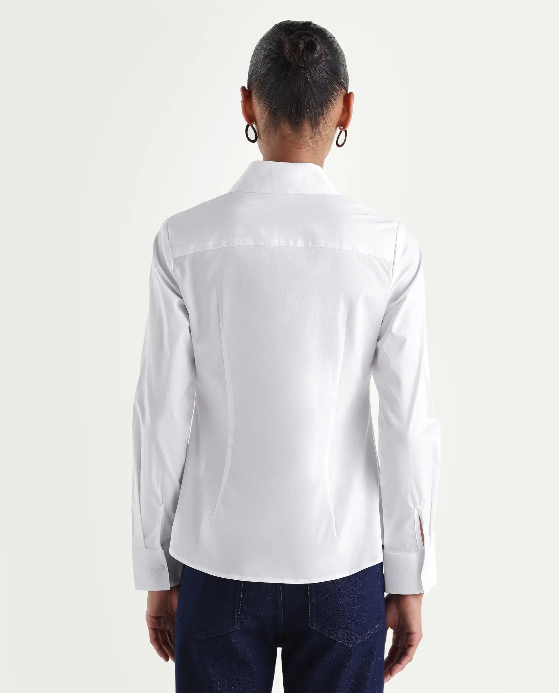 Rareism Women's Maven White Cotton Blend Spread Collar Fitted Plain Shirt