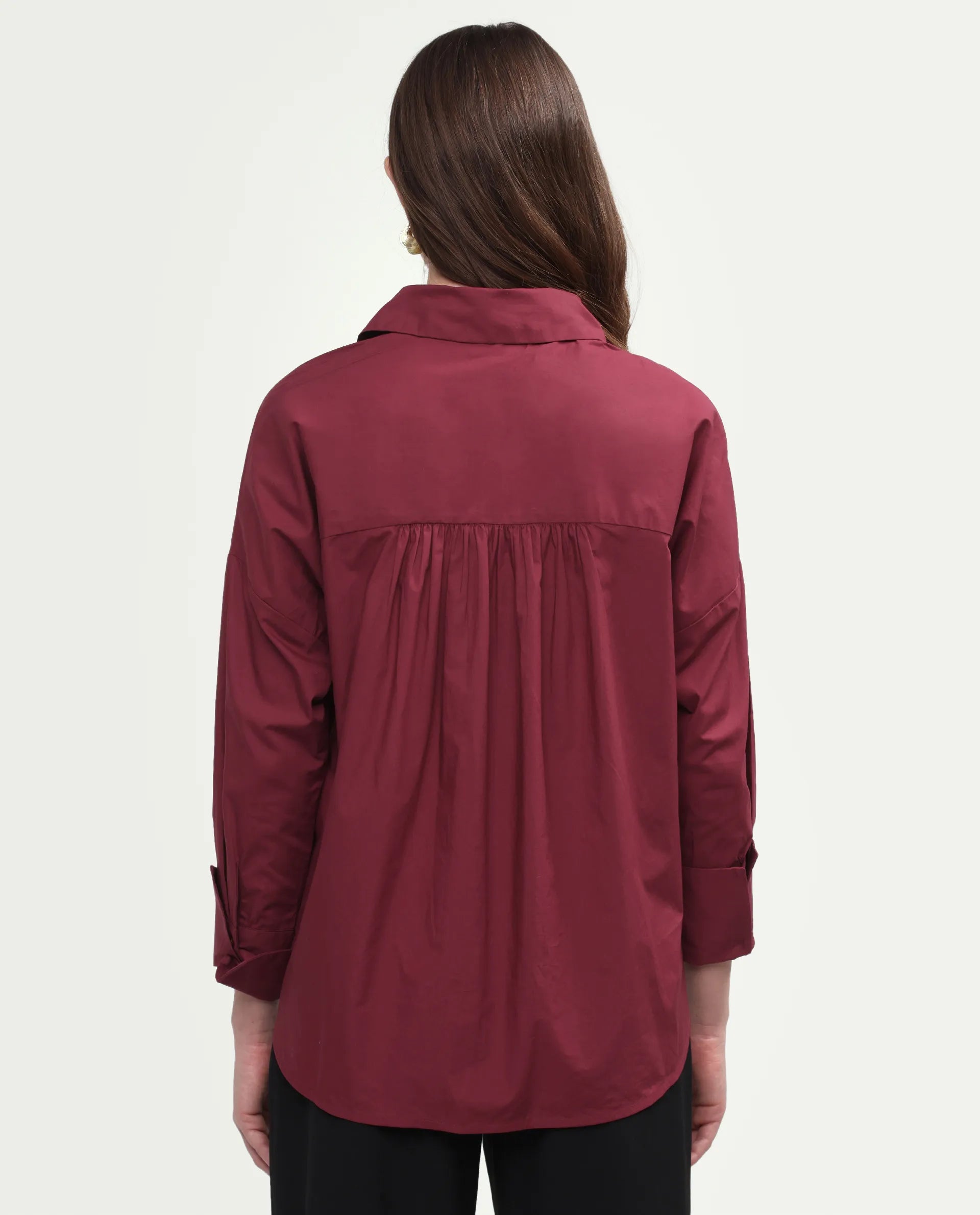 Rareism Women's Oni Red Cotton Spread Collar Button Boxy Plain Shirt