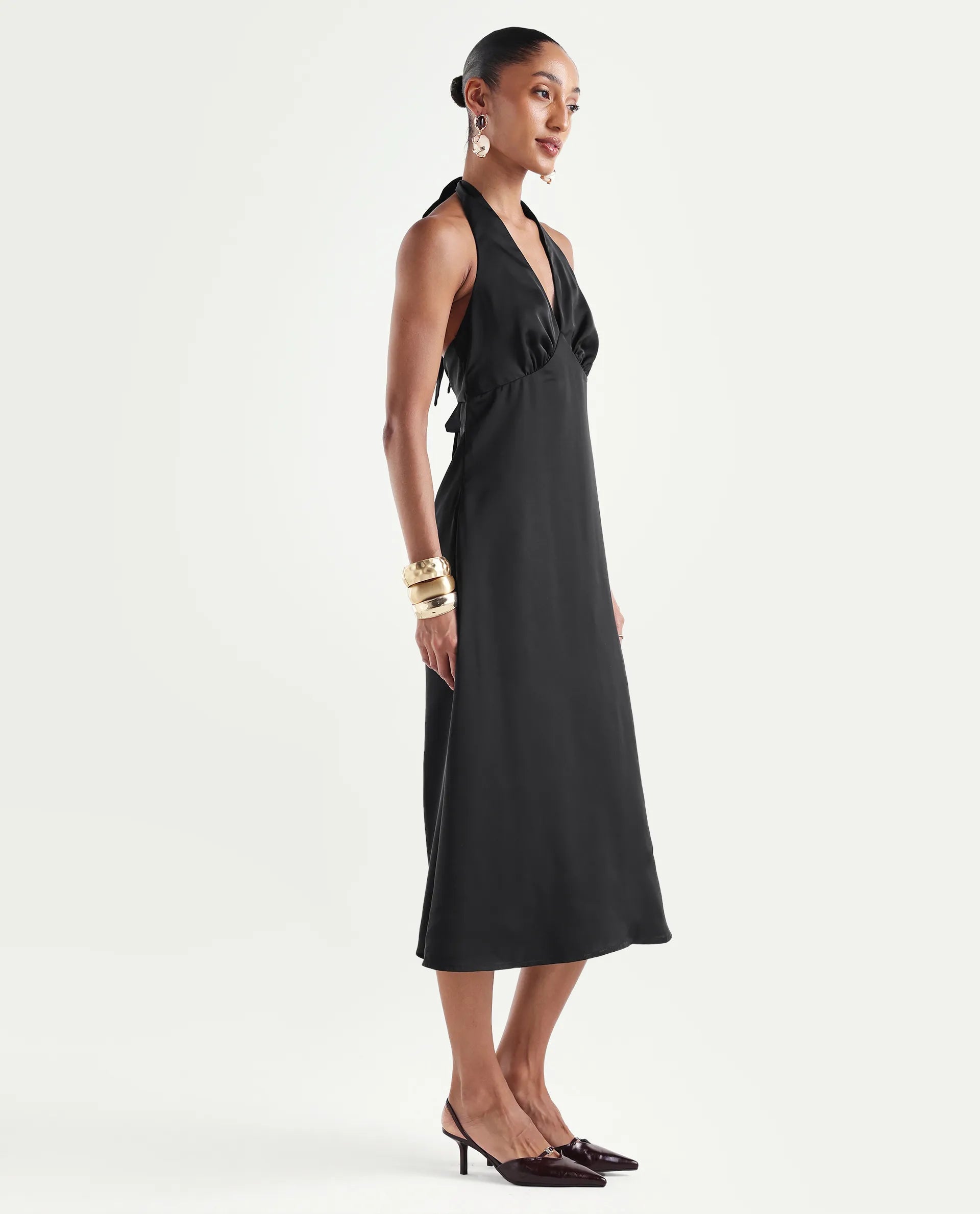 Rareism Women's Petin Black Polyester V-Neck Elastic Fit And Flare Plain Dress