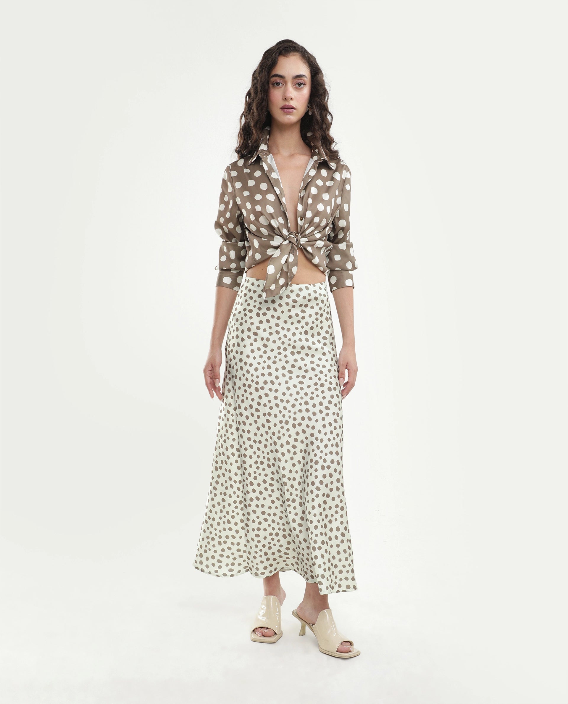 Rareism Women's Polron White Polyester Elastic Fit And Flare Polka Print Skirt
