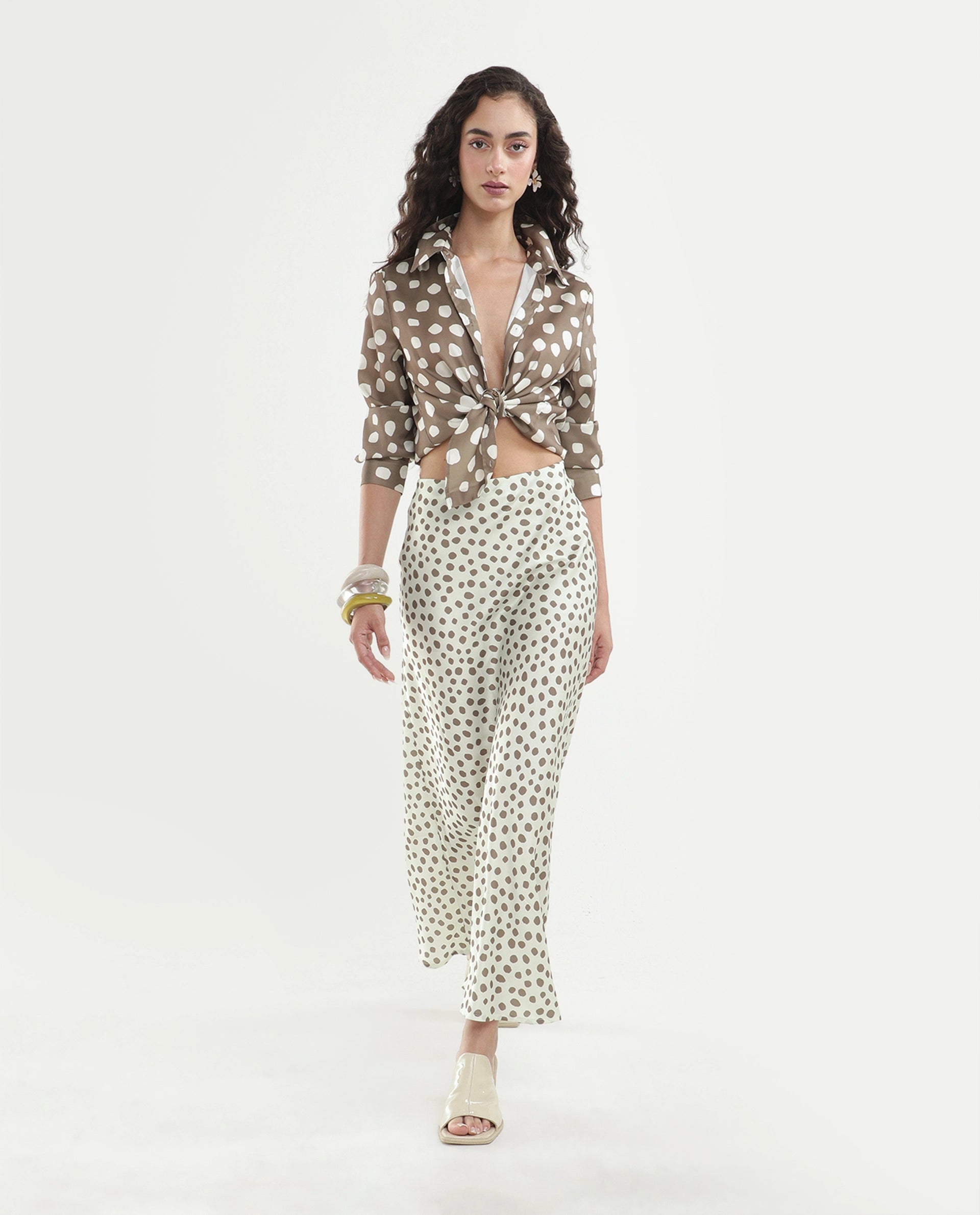 Rareism Women's Polron White Polyester Elastic Fit And Flare Polka Print Skirt