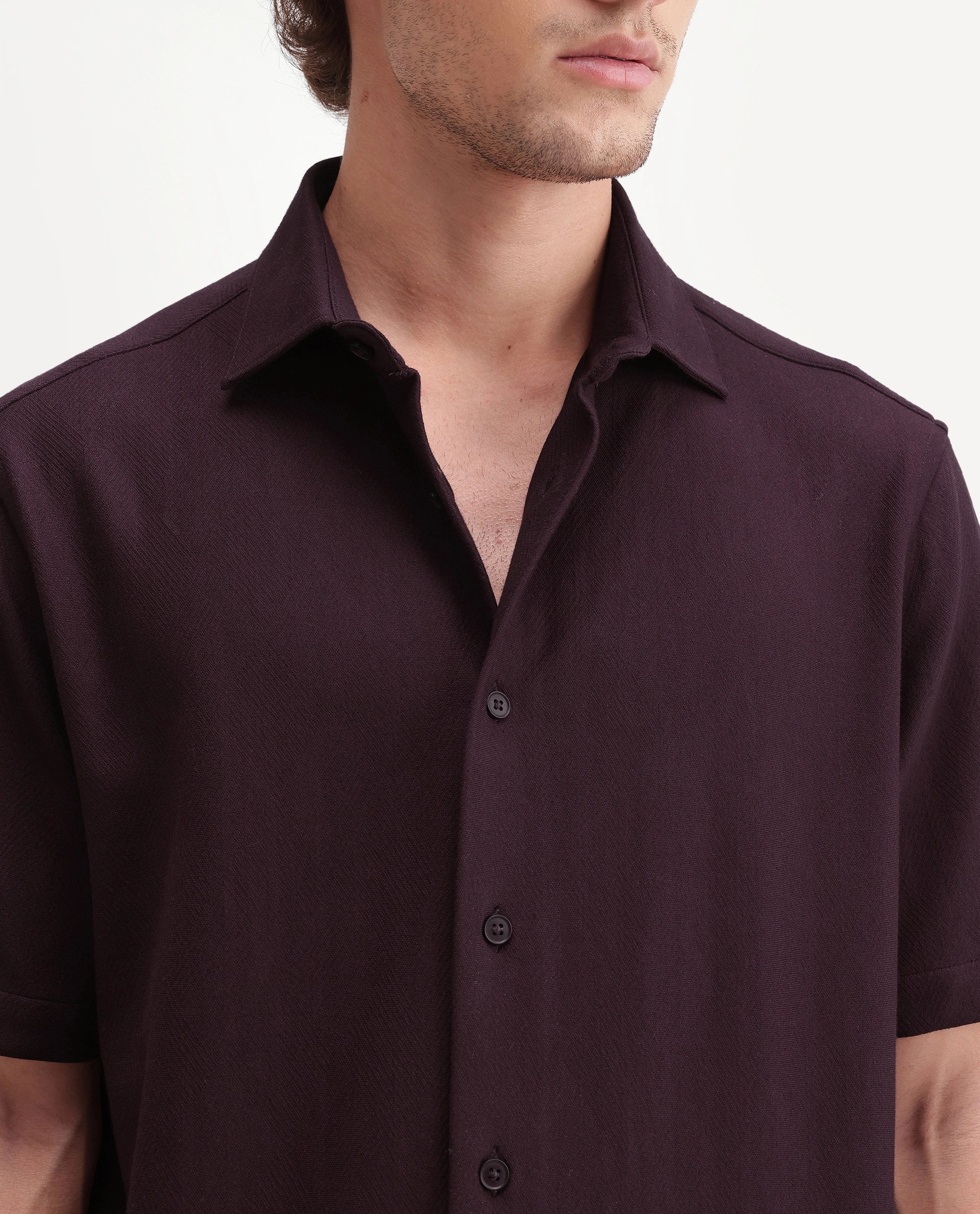 Rare Rabbit Men's Leno Dark Purple Cotton Blend Fabric Spread Collar Regular Fit Plain Shirt
