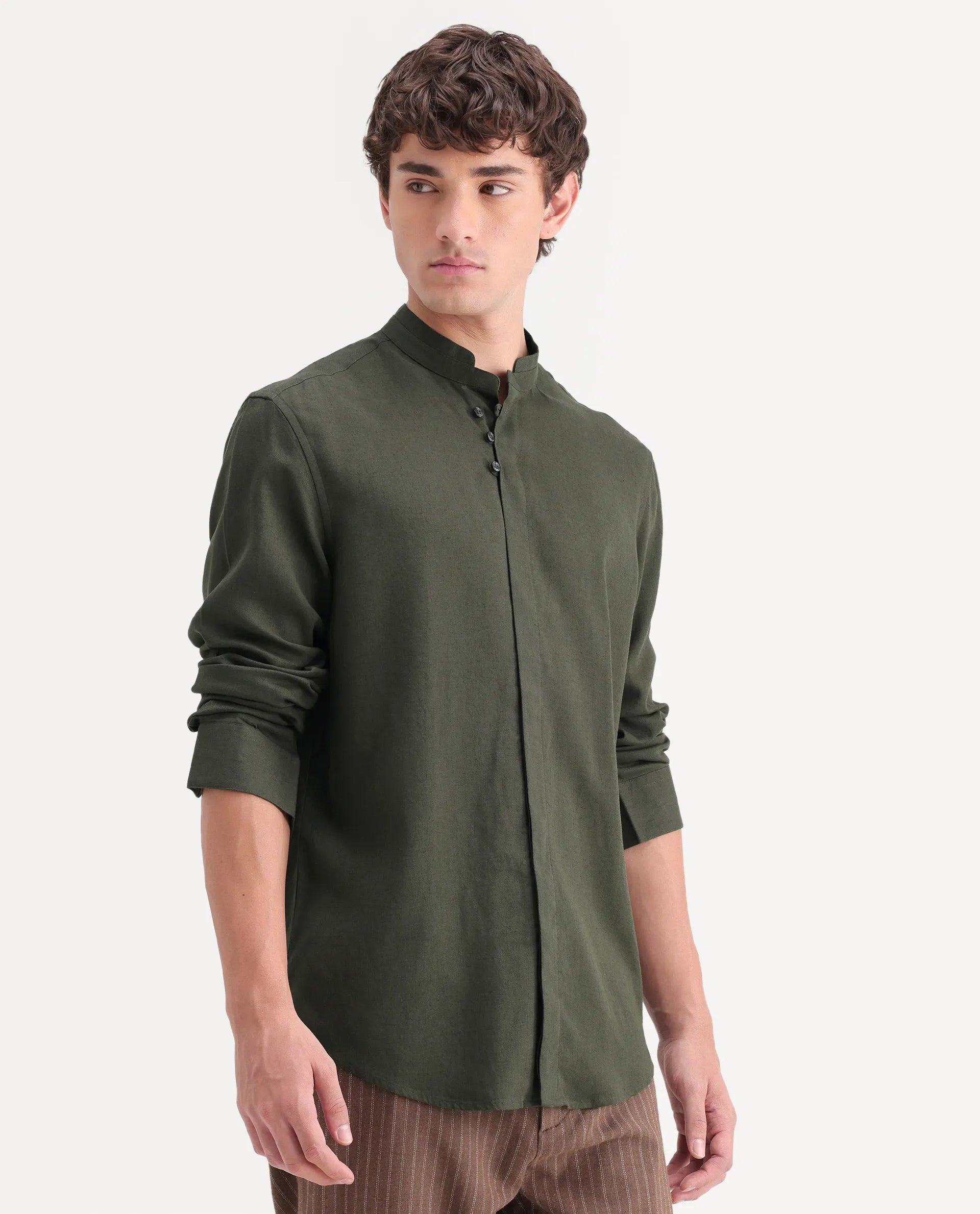 Rare Rabbit Men's Throne-Aw26 Dark Olive Linen Blend Mandarin Collar Regular Plain Shirt