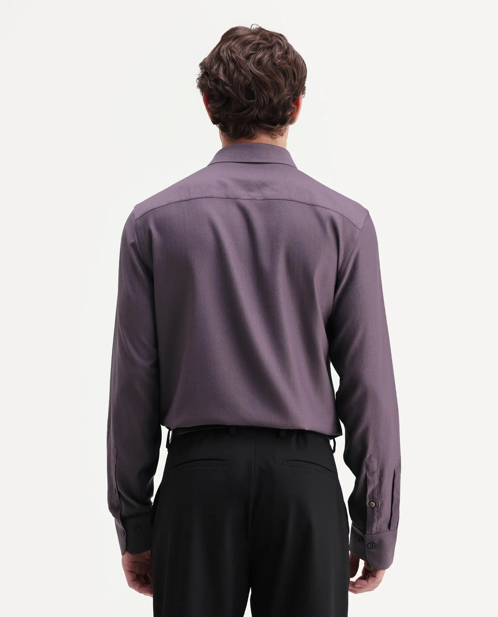Rare Rabbit Men's Mer-Aw26 Dusky Purple Polyester Blend Spread Collar Regular Plain Shirt