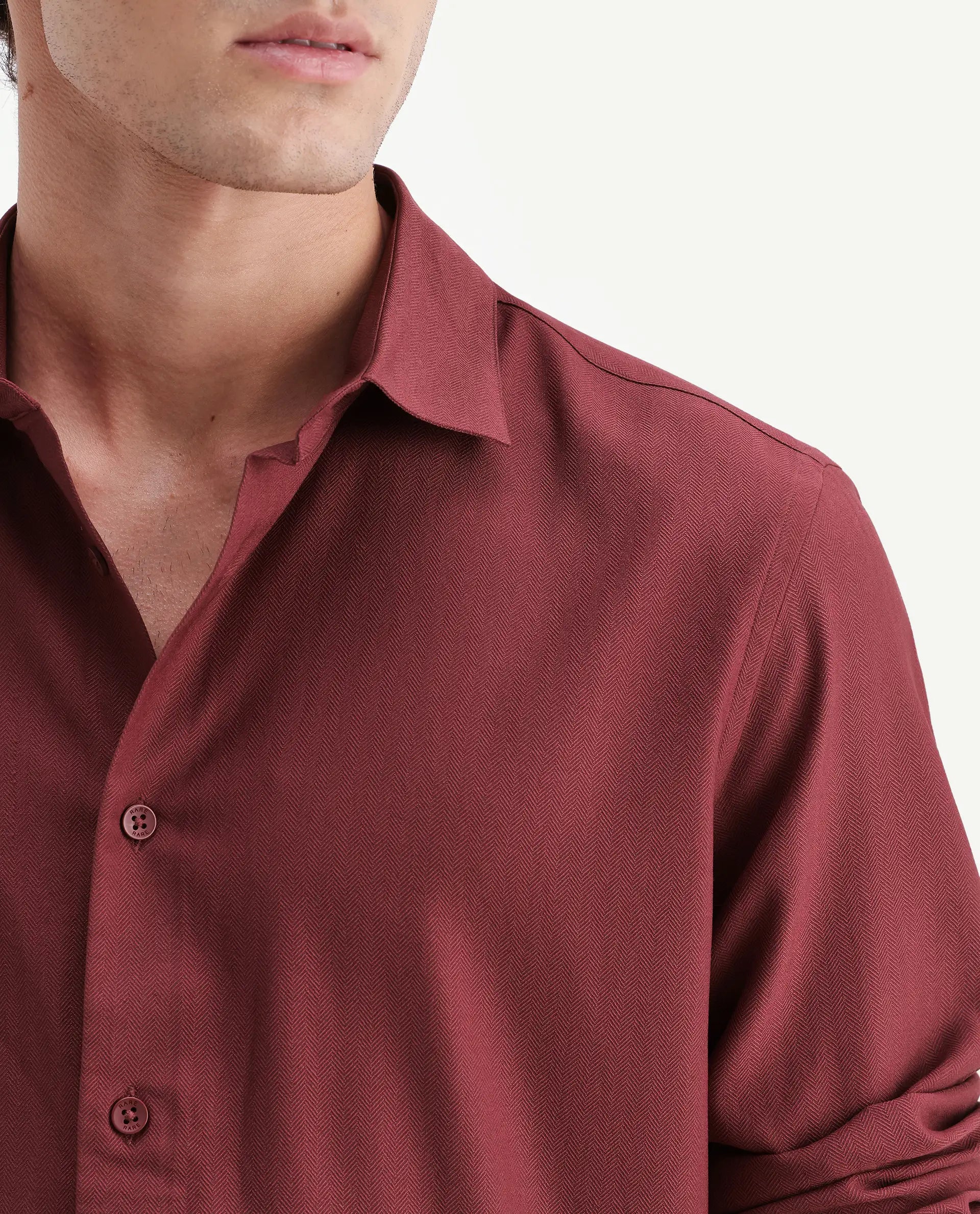 Rare Rabbit Men's Mer-Aw26 Red Viscose Blend Spread Collar Regular Plain Shirt