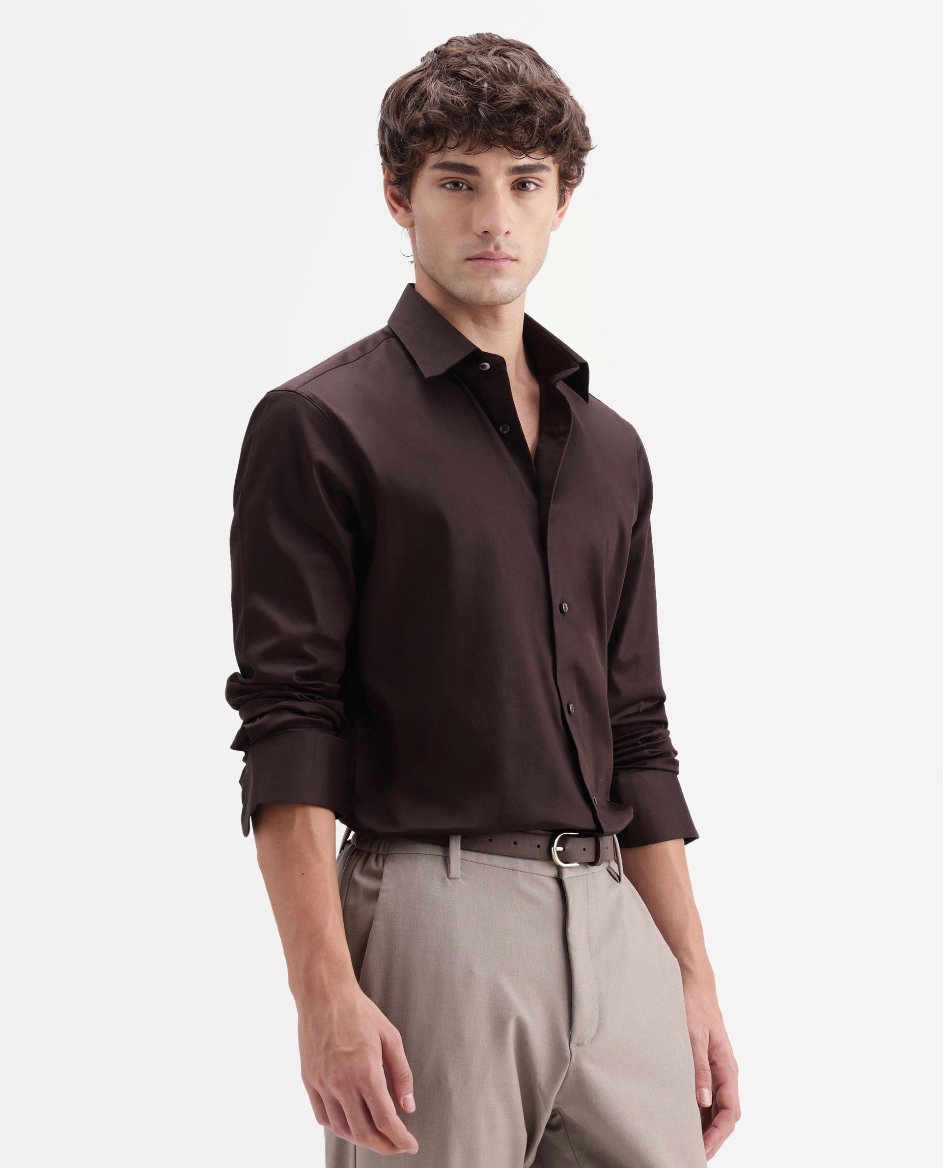 Rare Rabbit Men's Holla-Aw26 Dark Brown Cotton Blend Spread Collar Regular Plain Shirt