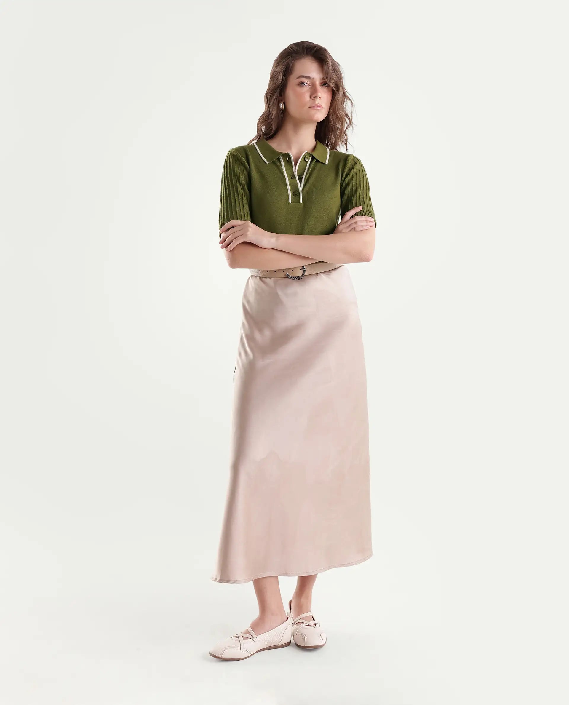 Rareism Women's Knitupaw26 Off White Viscose Blend Spread Collar Regular Fit Plain Top