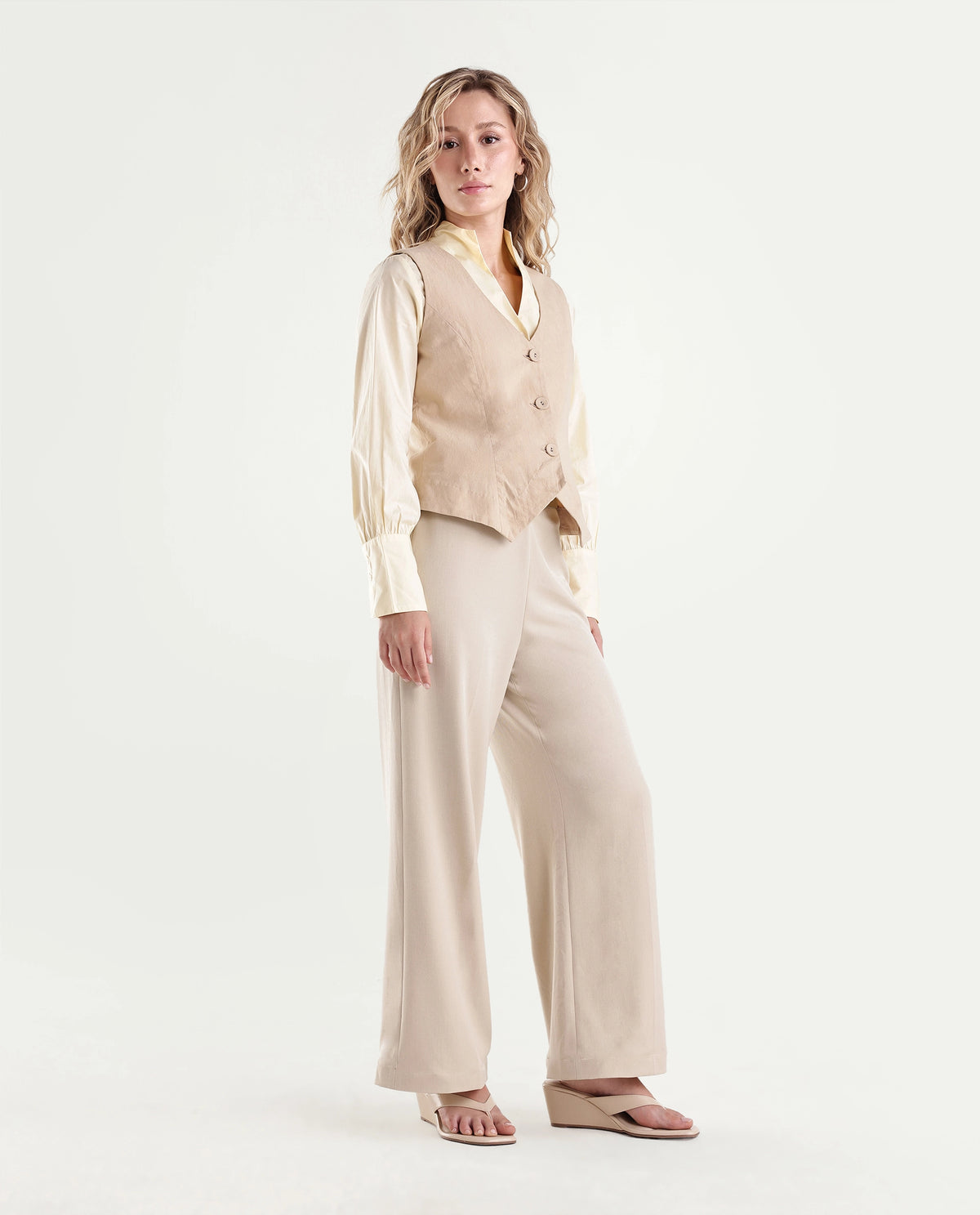 Rareism Women's Widy-Aw26 Beige Polyester Blend Wide Plain Trouser
