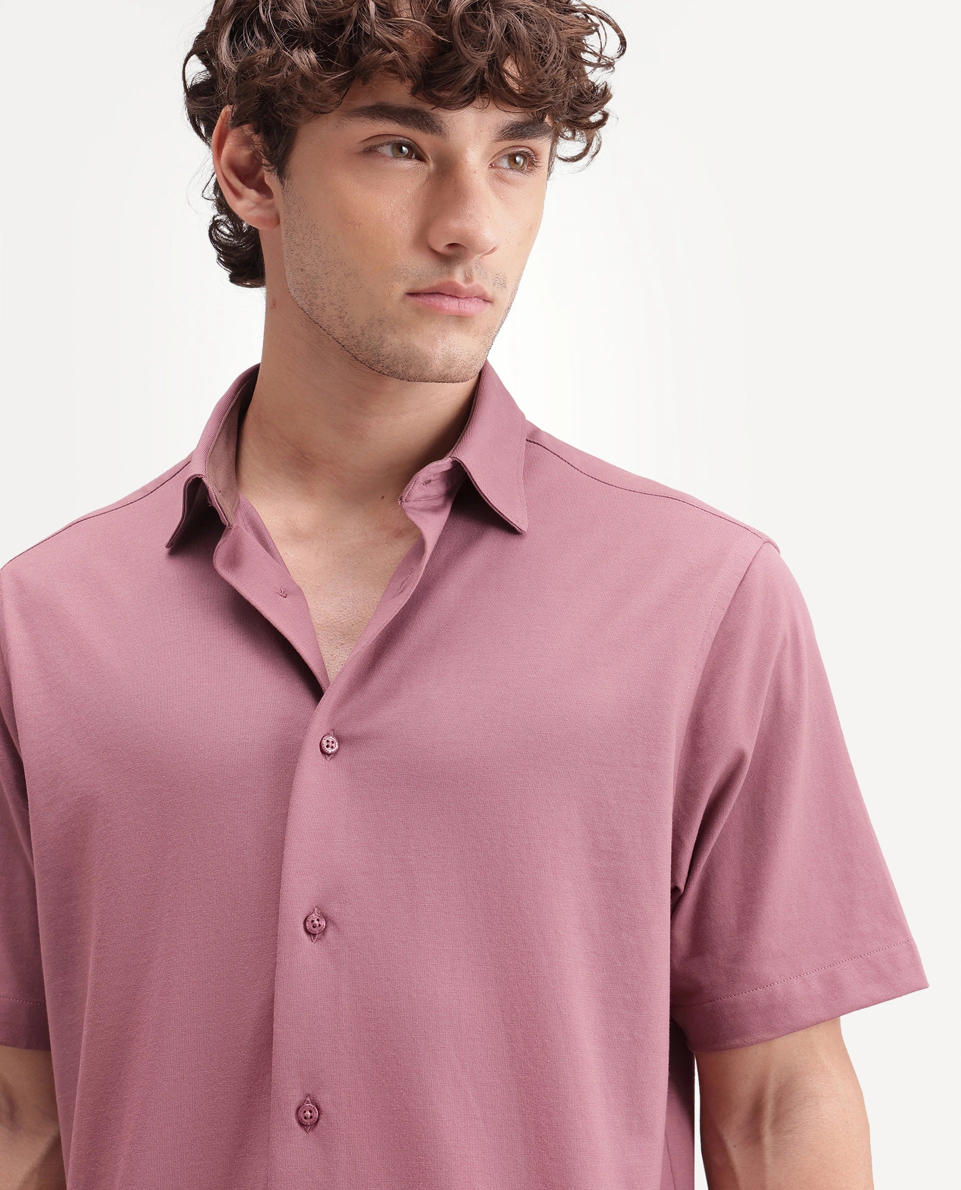 Rare Rabbit Men's Darvin Dark Pink Polyester Blend Spread Collar Regular Fit Plain Shirt