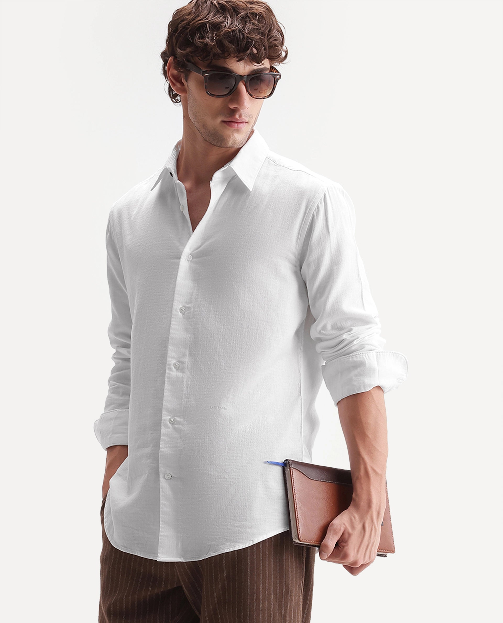 Rare Rabbit Men's Ryv Primary Off White Cotton Spread Collar Button Regular Plain Shirt