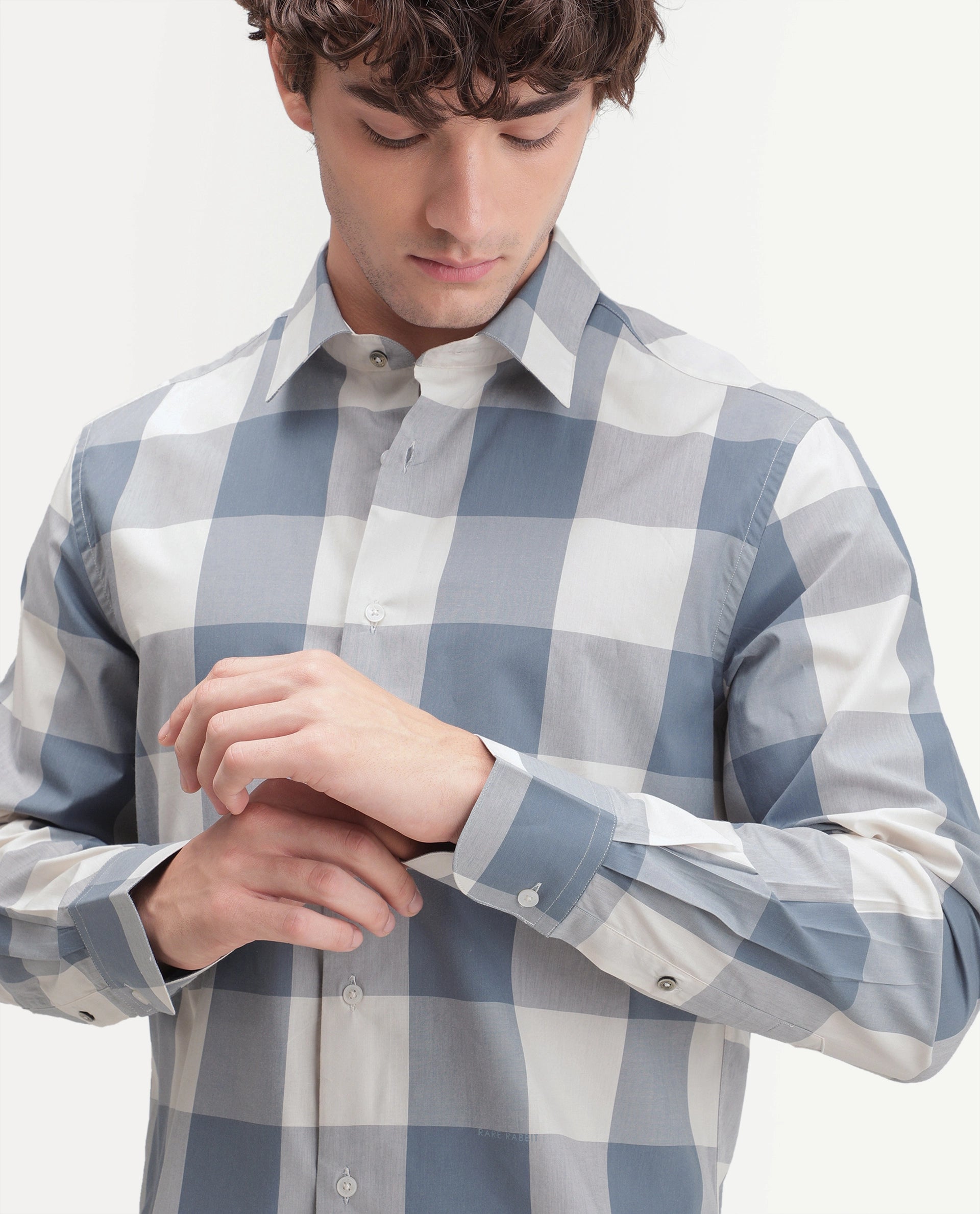 Rare Rabbit Men's Gryx Blue Cotton Blend Spread Collar Button Regular Checked Shirt