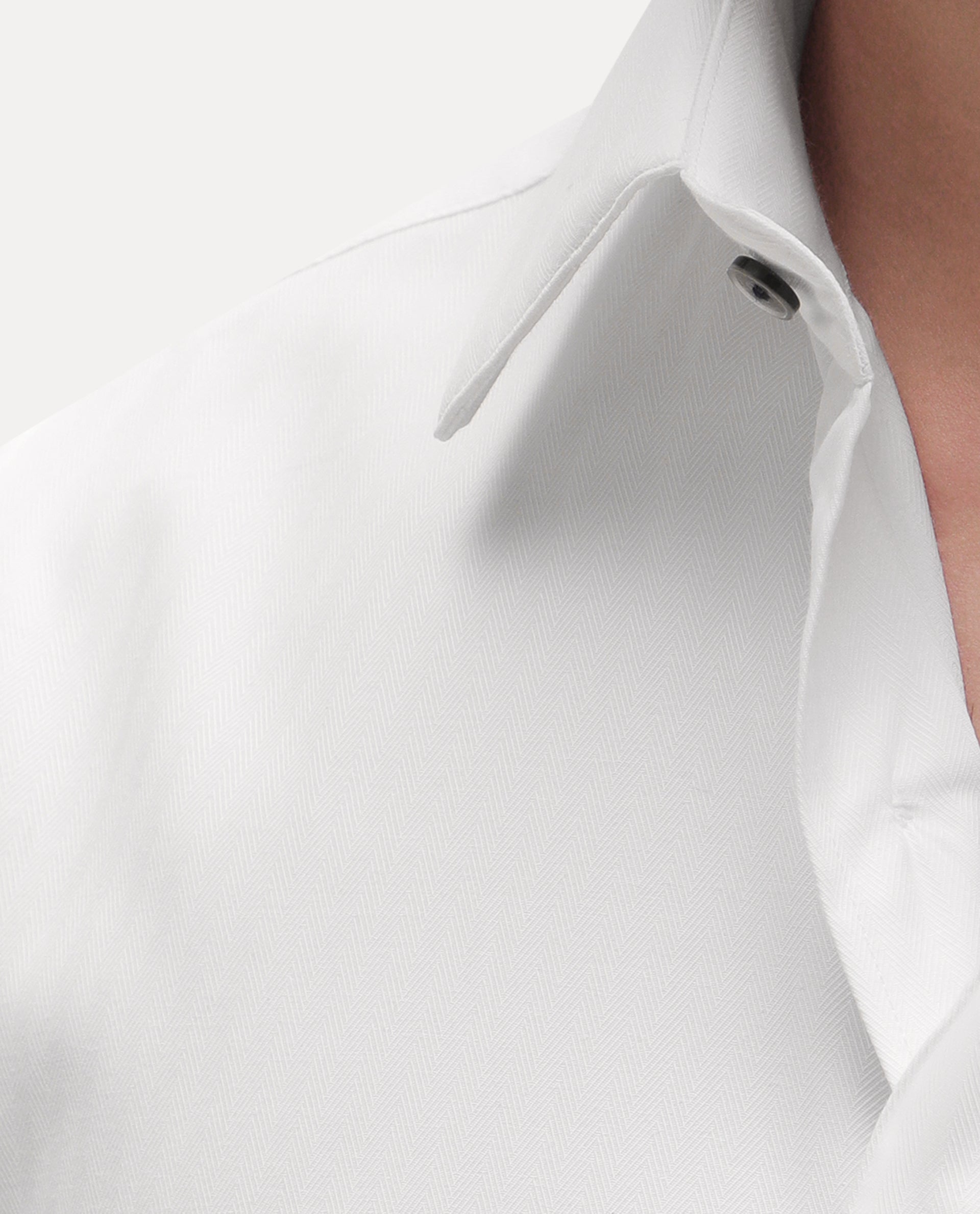 Rare Rabbit Men's Alvor Primary White Polyester Blend Spread Collar Button Regular Plain Shirt