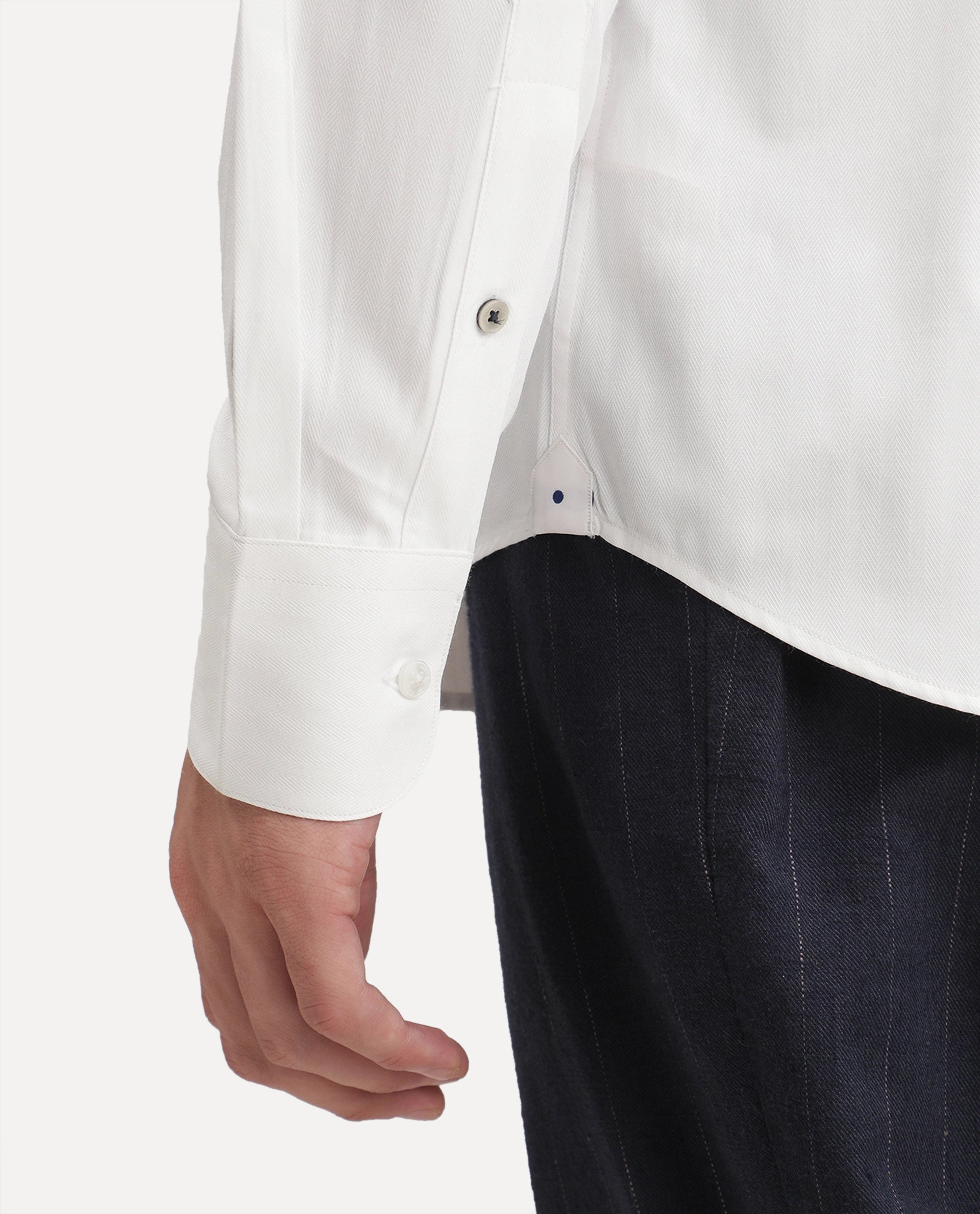 Rare Rabbit Men's Alvor Primary White Polyester Blend Spread Collar Button Regular Plain Shirt