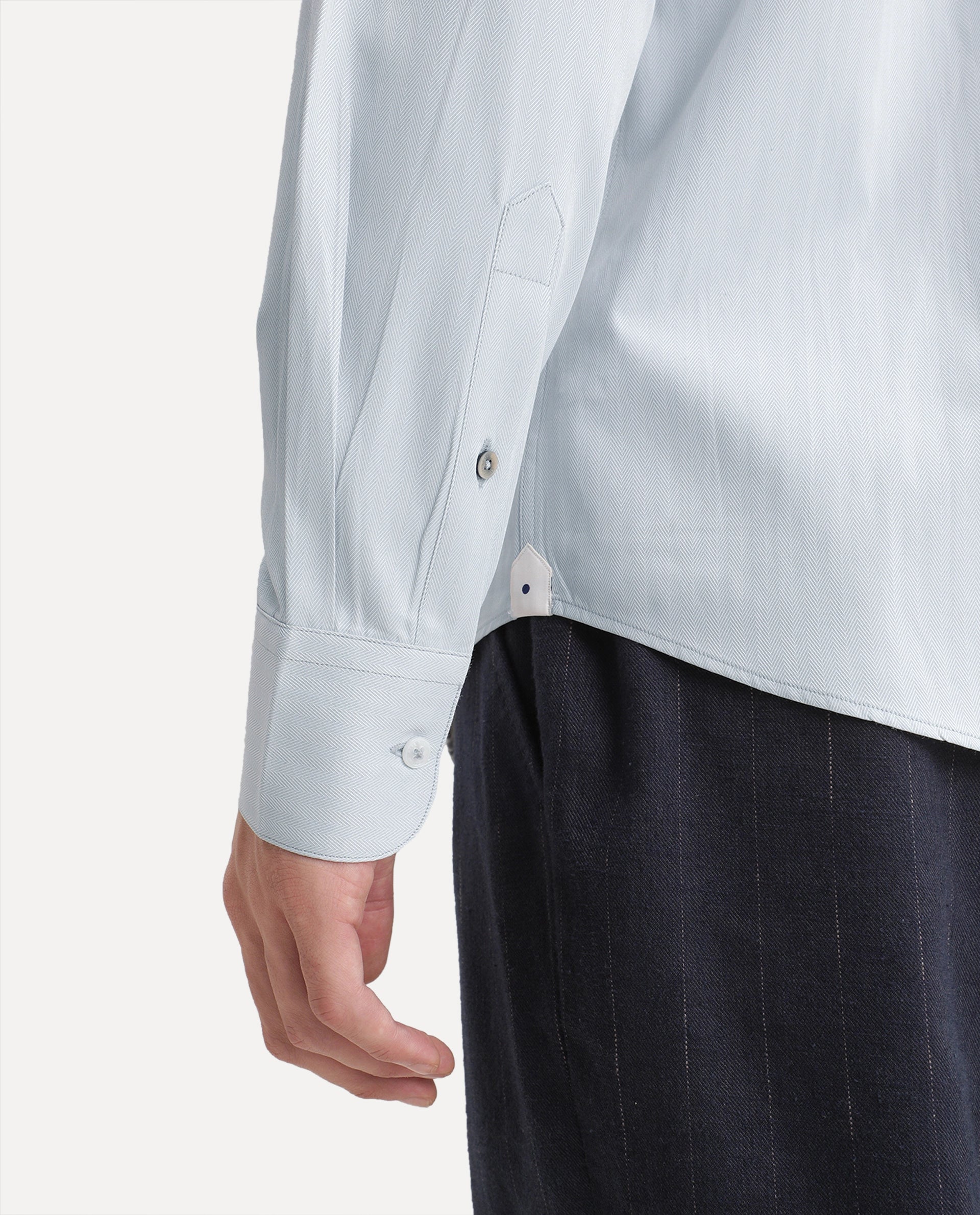 Rare Rabbit Men's Alvor Dusky Blue Polyester Blend Spread Collar Button Regular Plain Shirt