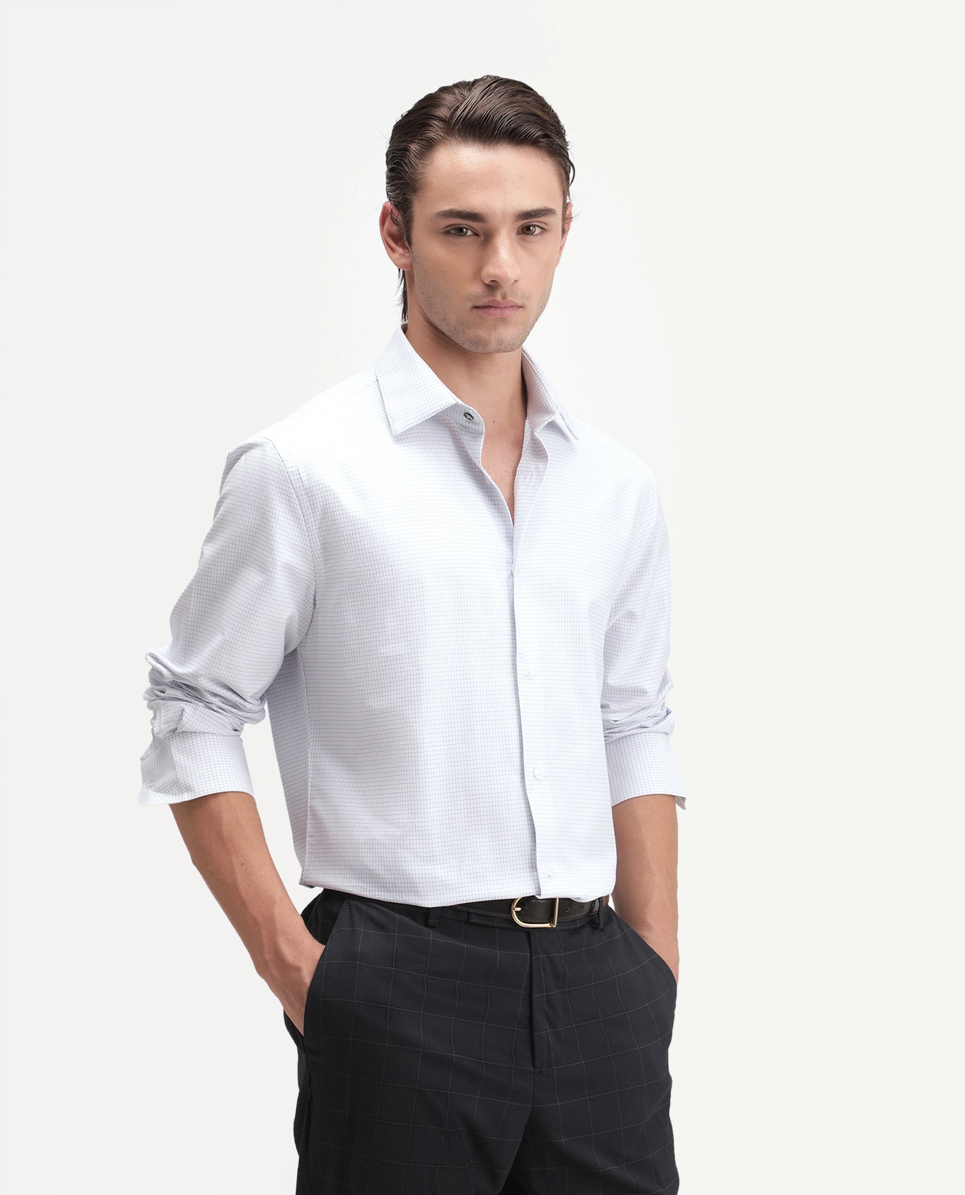 Rare Rabbit Men's Eral Primary White Polyester Blend Spread Collar Button Regular Checked Shirt