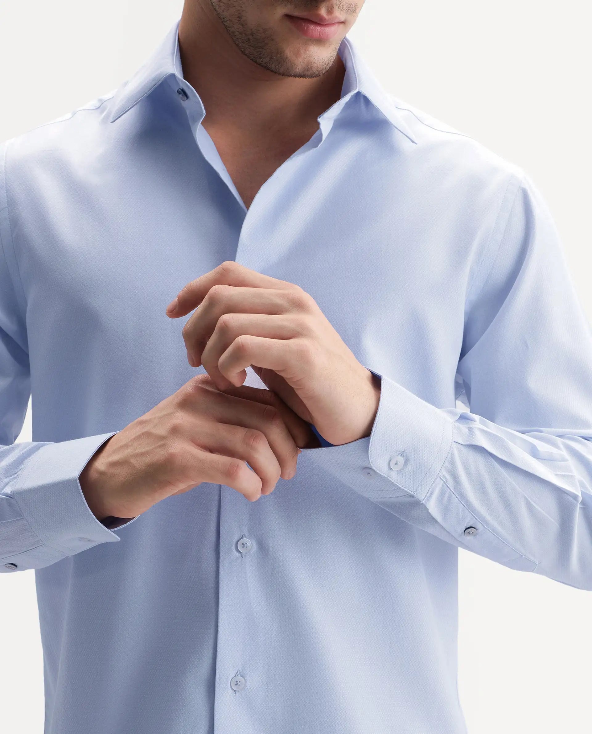 Rare Rabbit Men's Orvex Light Purple Polyester Blend Spread Collar Button Regular Plain Shirt
