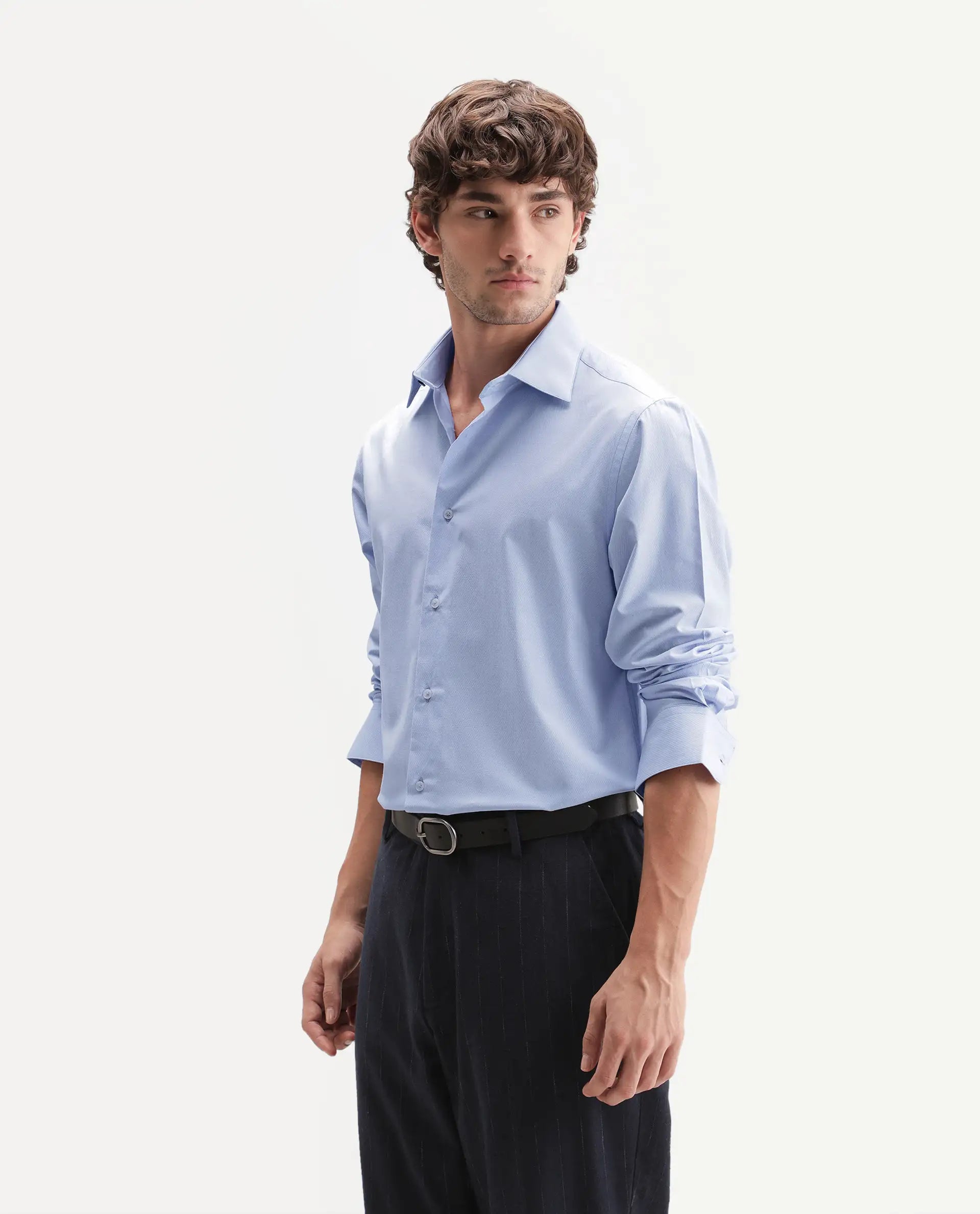 Rare Rabbit Men's Orvex Light Purple Polyester Blend Spread Collar Button Regular Plain Shirt