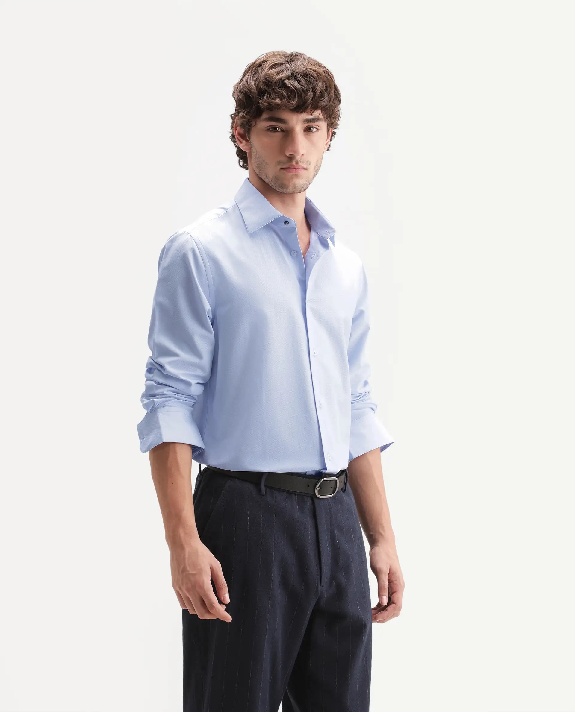 Rare Rabbit Men's Orvex Light Purple Polyester Blend Spread Collar Button Regular Plain Shirt