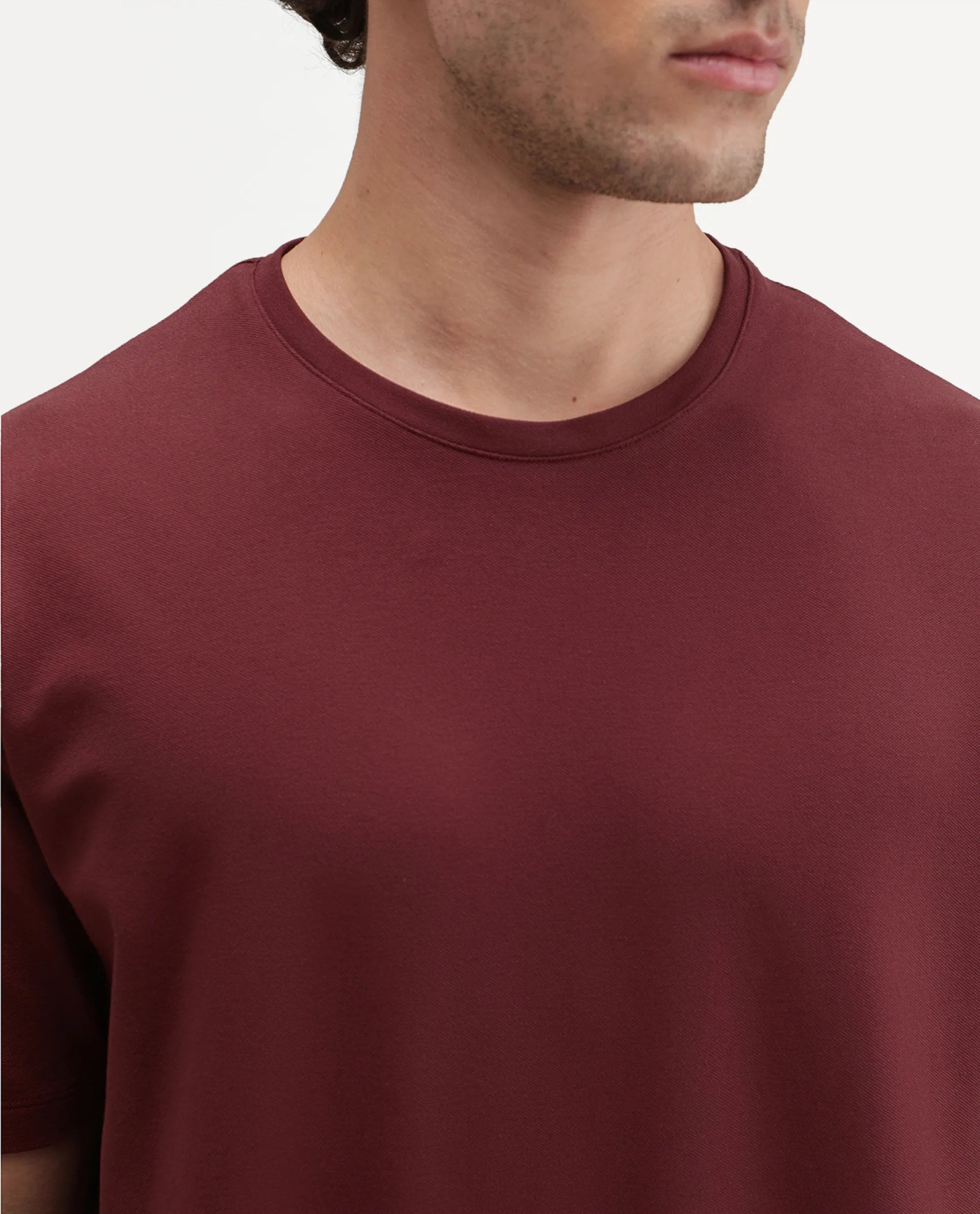Rare Rabbit Men's Peeq Dark Red Cotton Blend Crew Neck Regular Plain T-Shirt