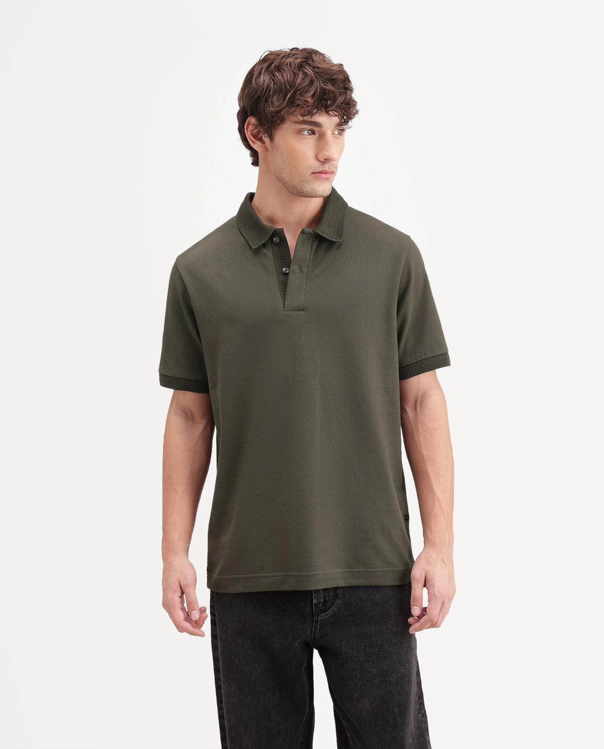 Rare Rabbit Men's Braf-A26 Olive Cotton Blend Spread Collar Regular Plain Polo