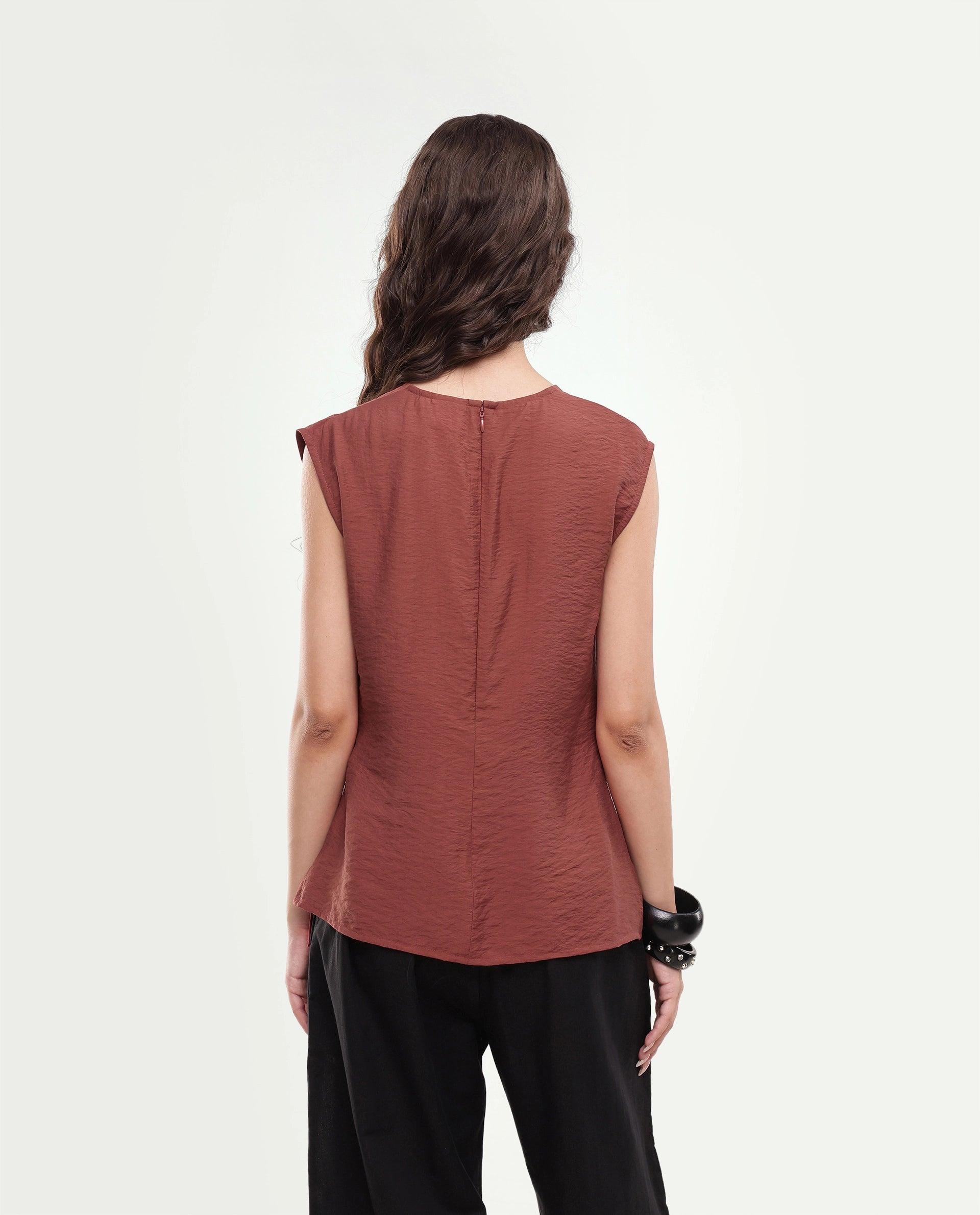Rareism Women's Gica Dark Rust Plain Viscose Blend Regular Sleeveless Top