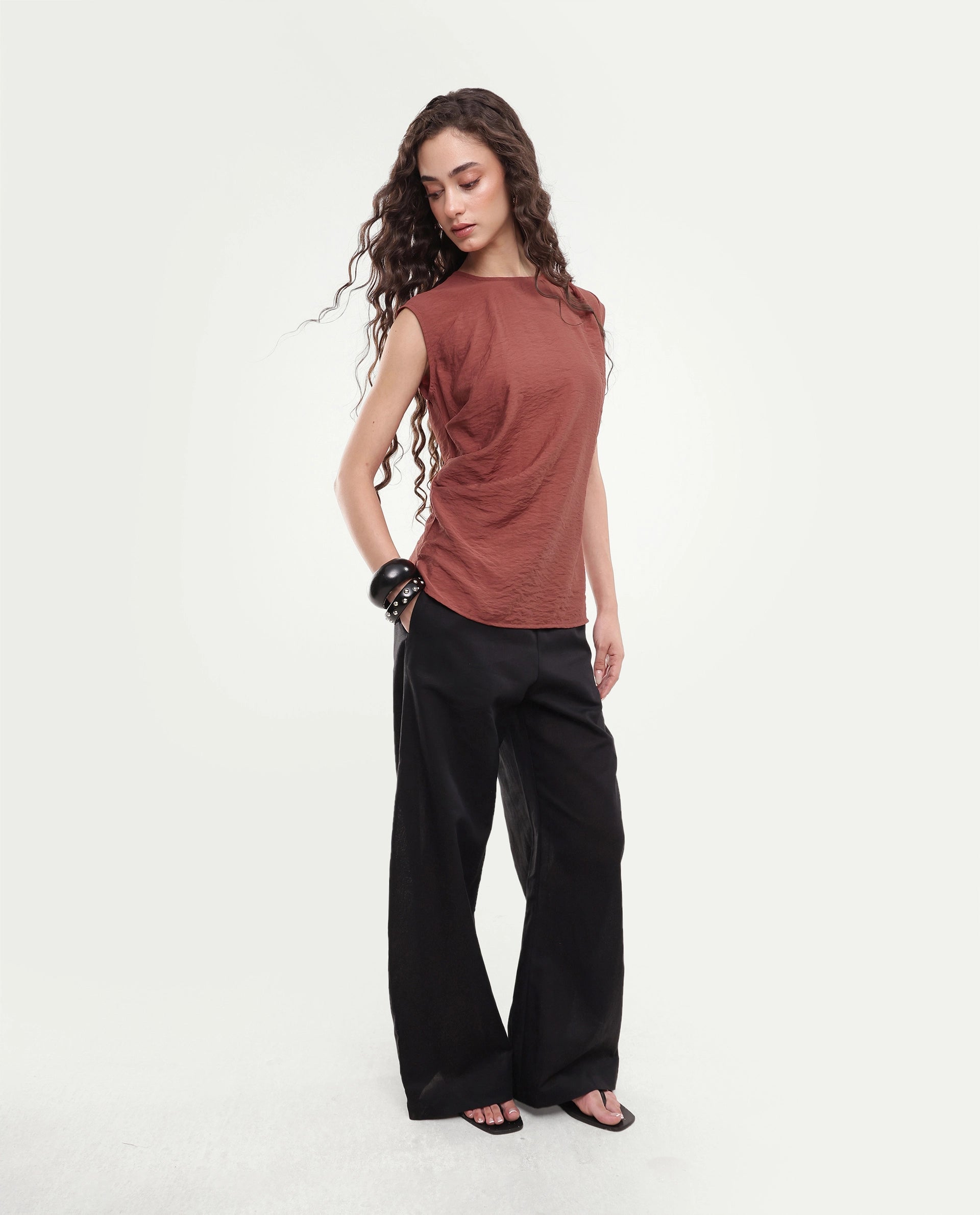 Rareism Women's Gica Dark Rust Plain Viscose Blend Regular Sleeveless Top