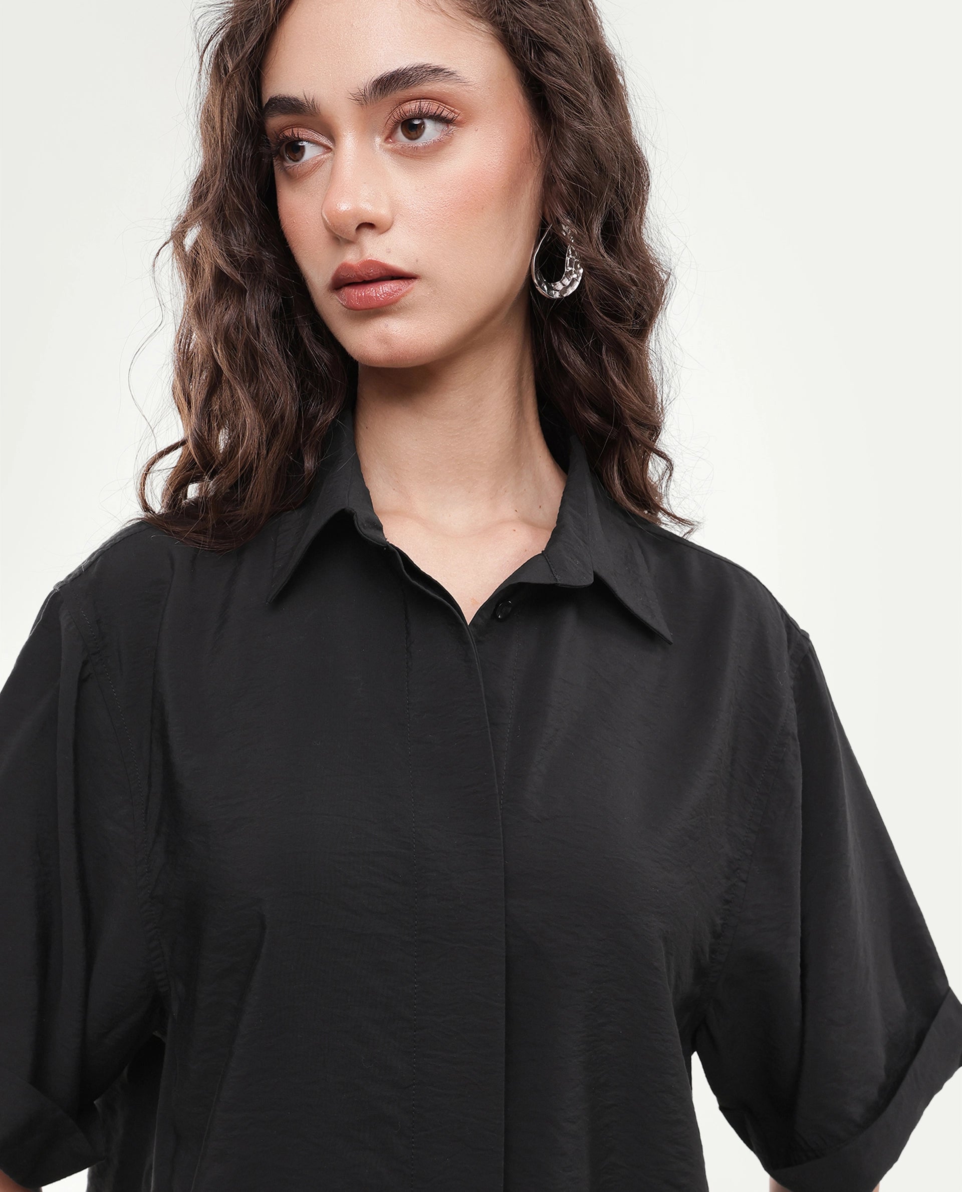 Rareism Women's Obin Black Solid Viscose Blend Boxy Short Sleeve Shirt