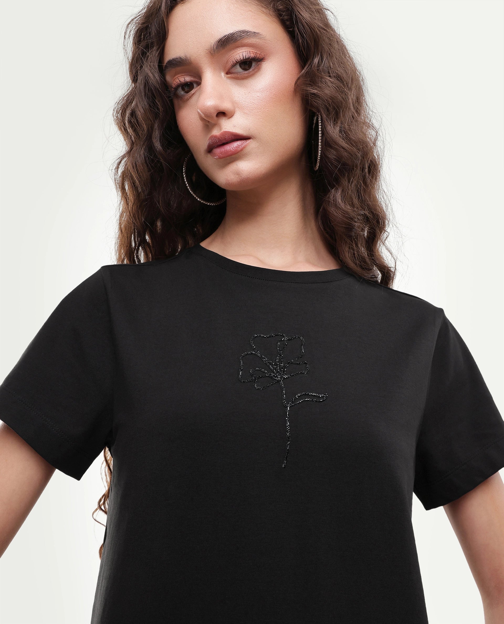 Rareism Women's Pleeve Black Cotton Blend Pull-On Regular Fit Printed T-Shirt