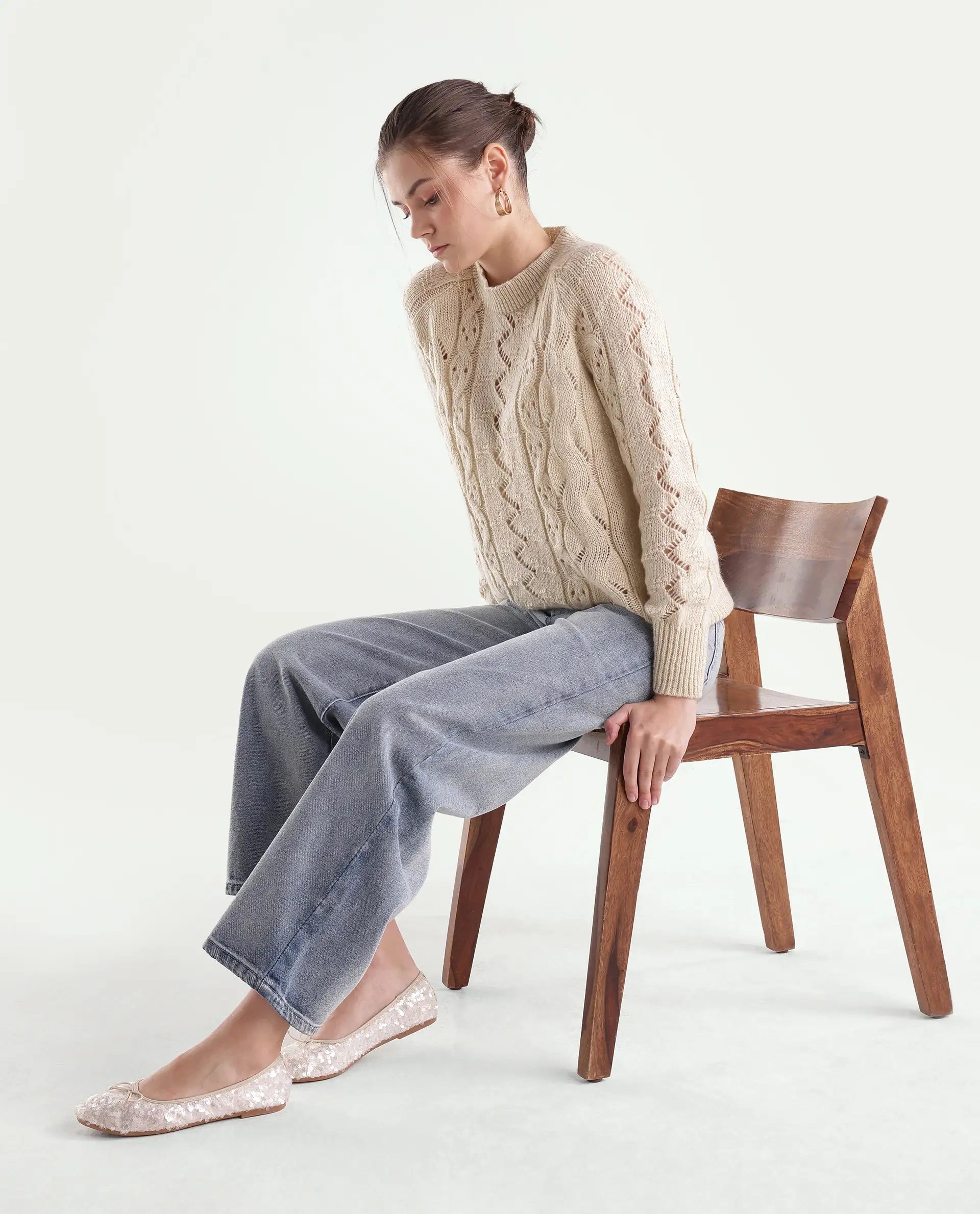 Rareism Women's Lonu Off White Acrylic Blend Pull-On Relaxed Fit Plain Sweater