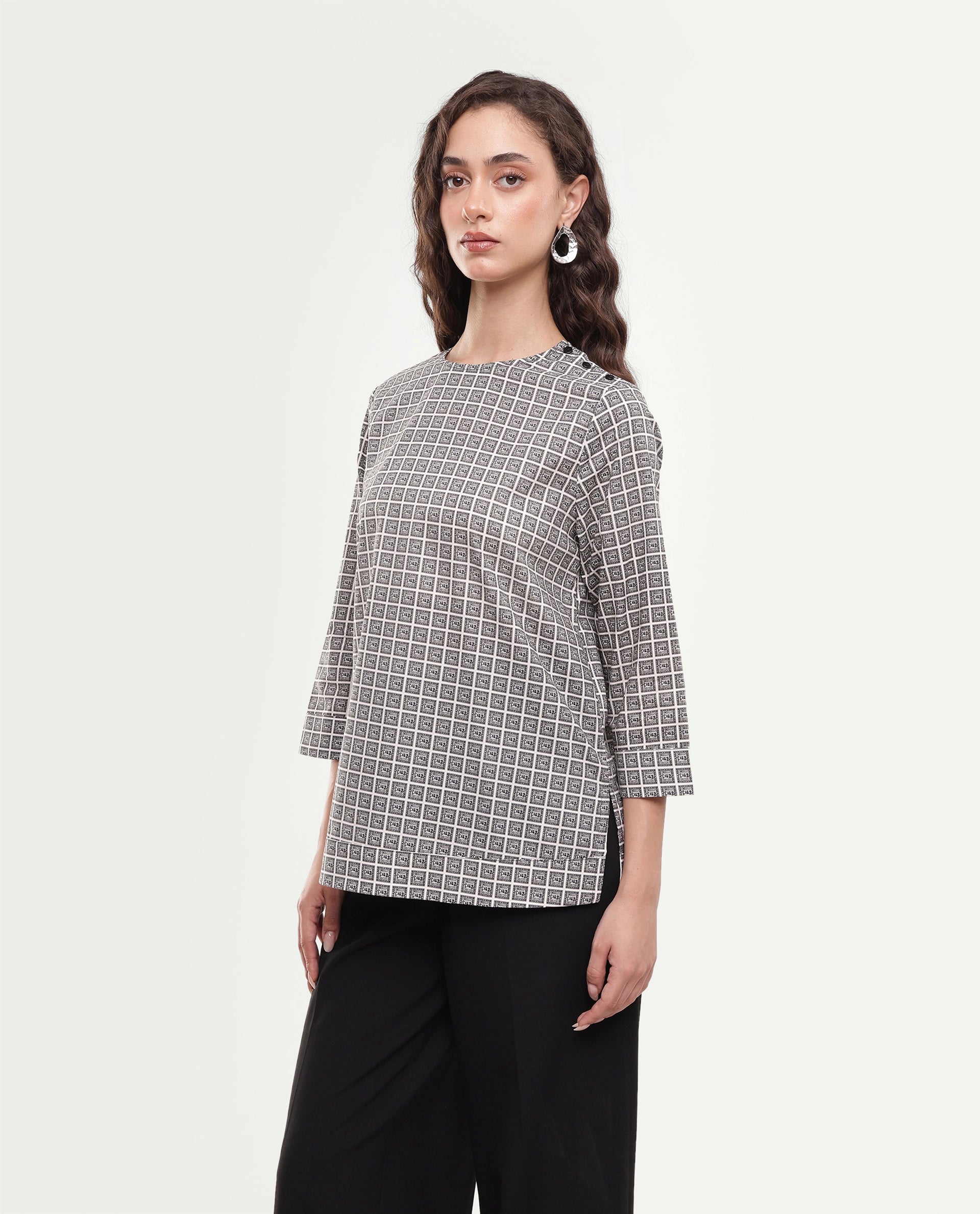 Rareism Women's Mahj Beige Geometric Cotton A-Line Three Quarter Sleeve Top