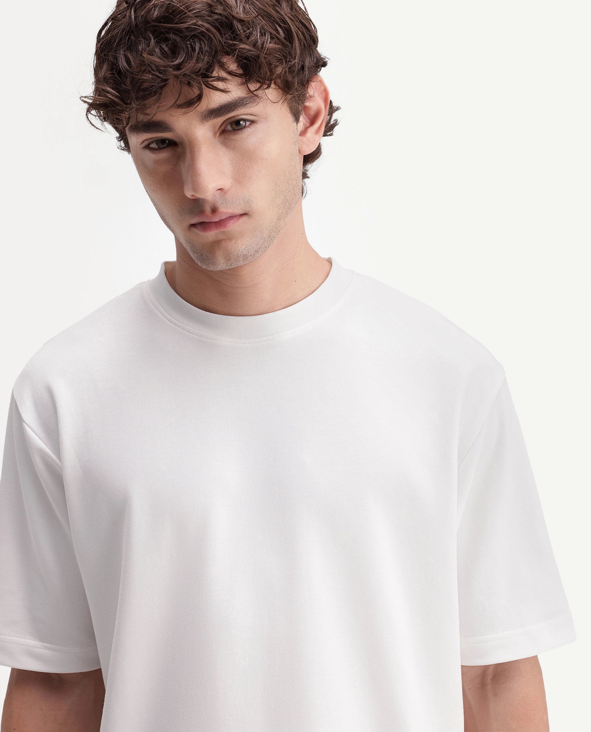 Rare Rabbit Men's Kopa Primary White Cotton Blend Crew Neck Regular Plain T-Shirt