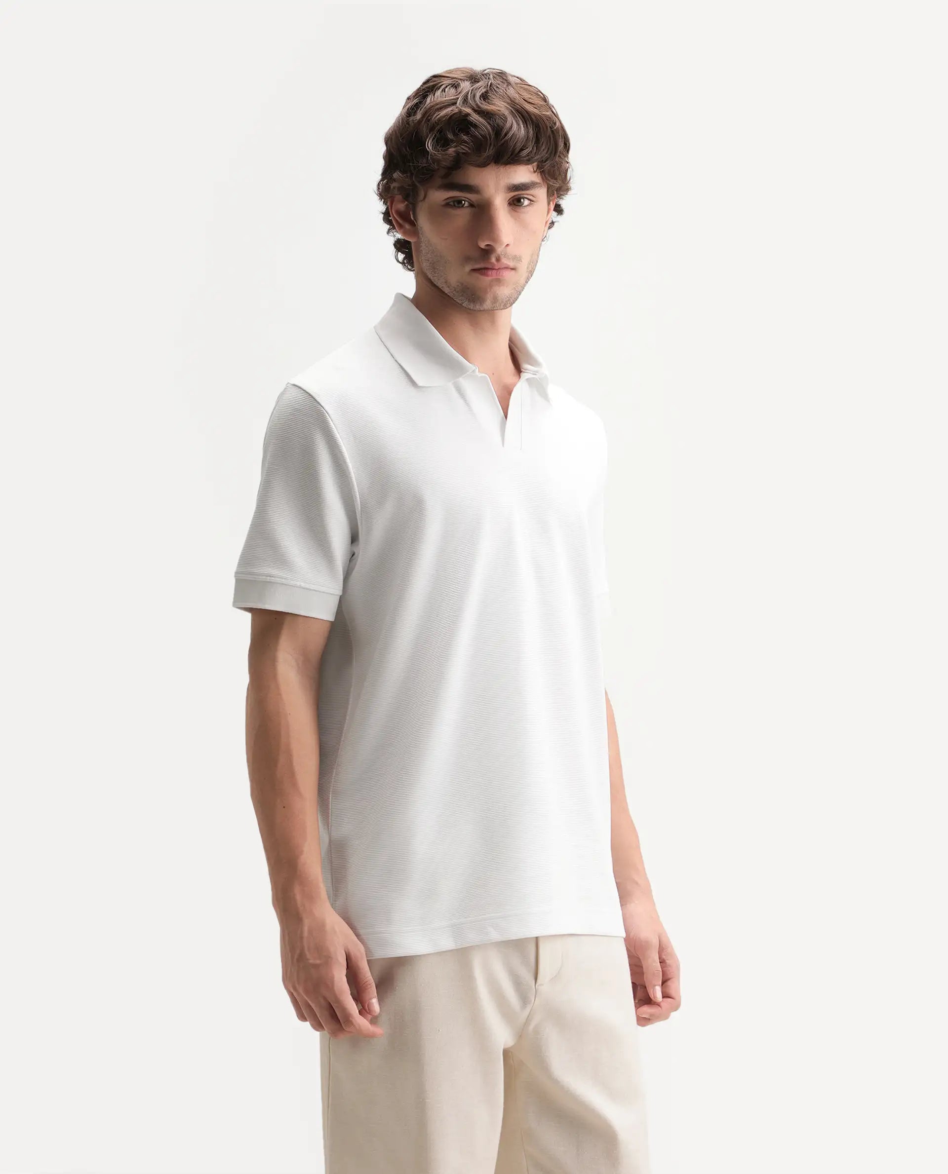 Rare Rabbit Men's Claws Primary White Cotton Blend Jonny Collar Regular Plain Polo