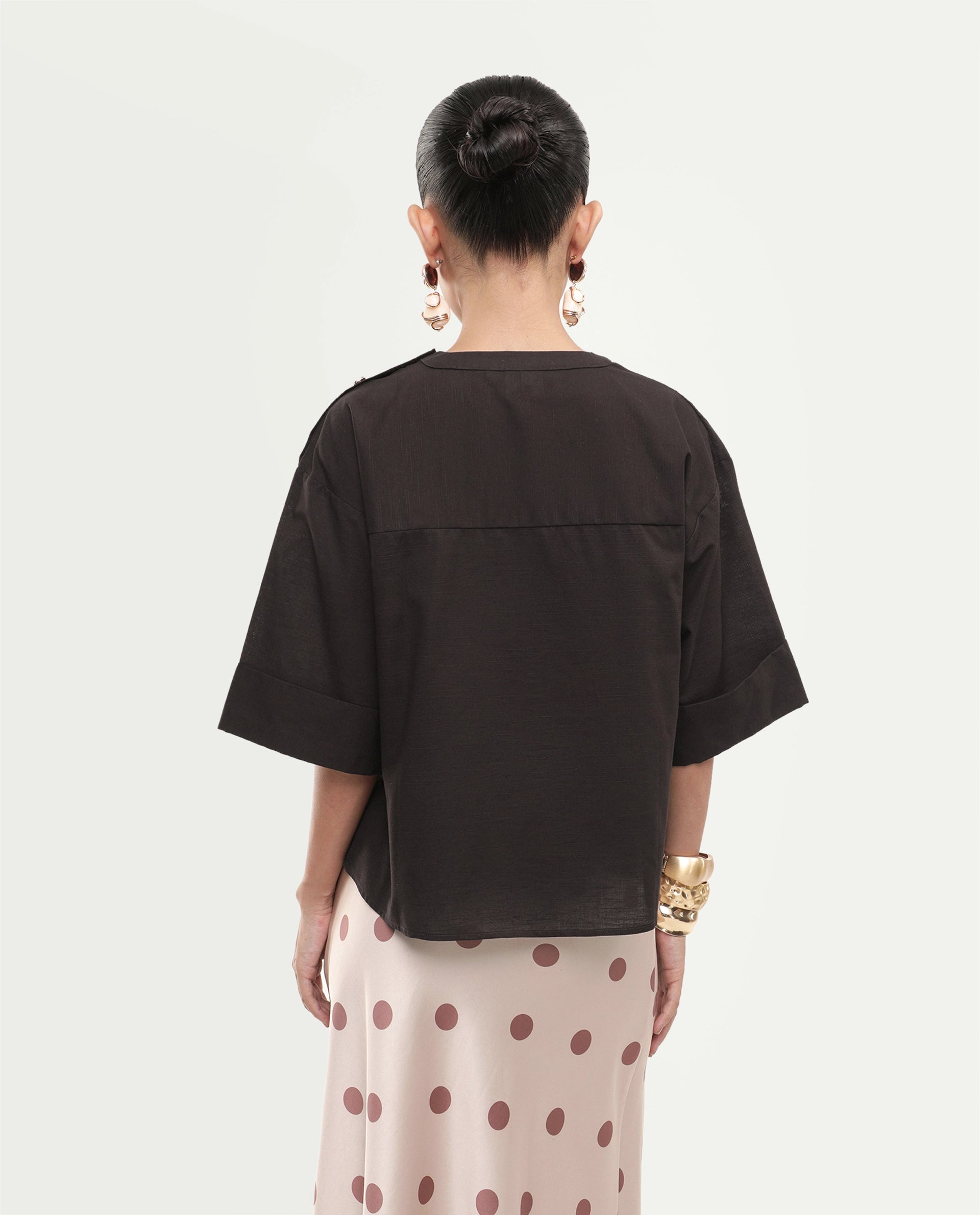 Rareism Women's Ozar Brown Linen Blend Crew Neck Relaxed Plain Top
